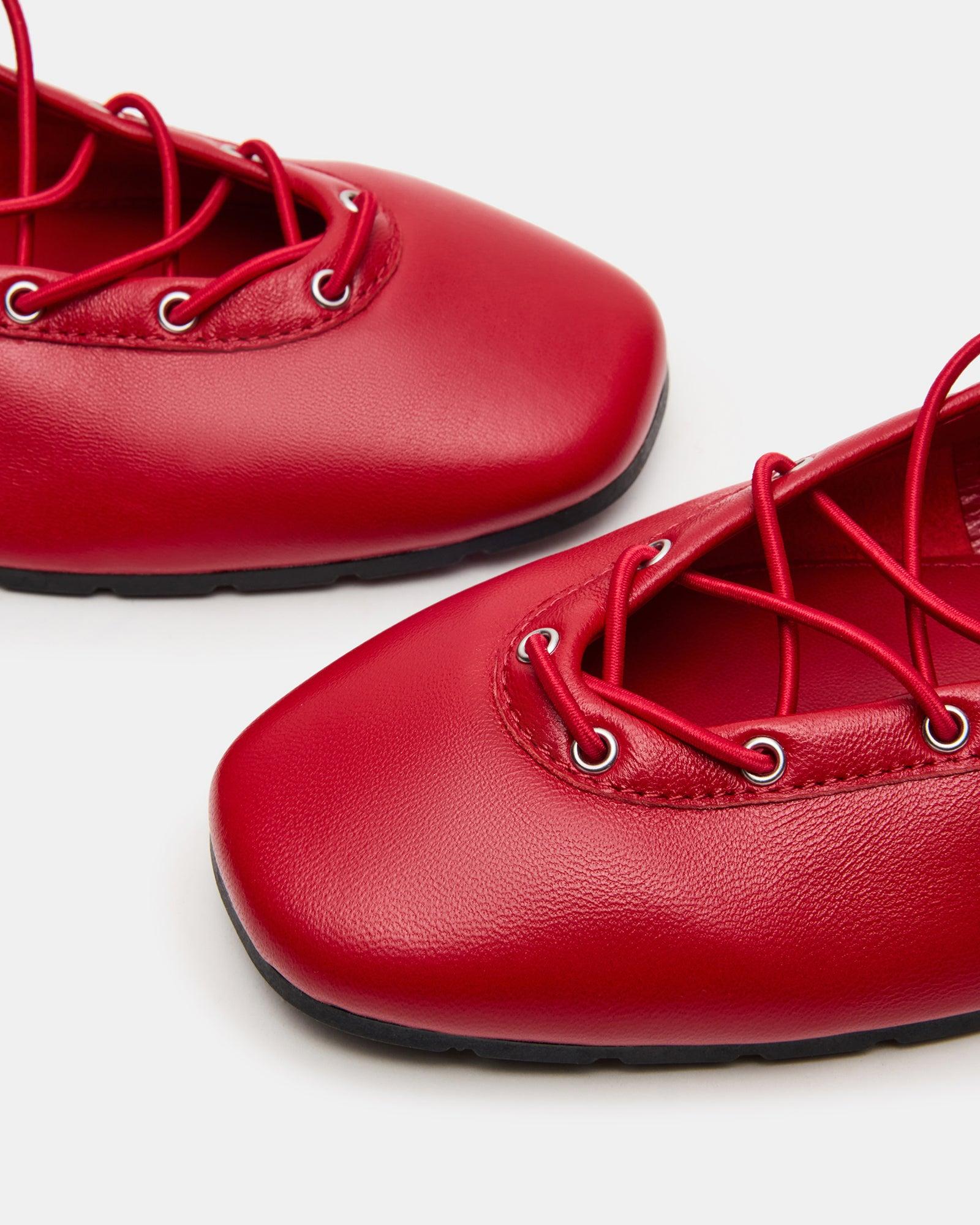 POINTE RED LEATHER Female Product Image