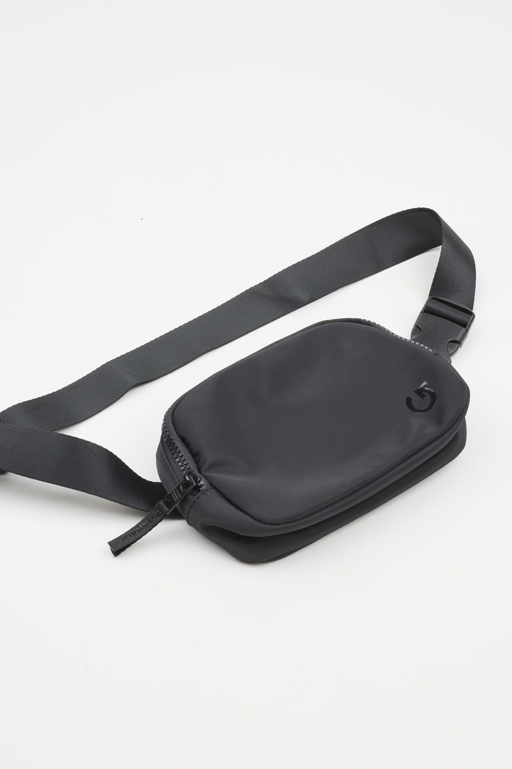 Active Belt Bag Product Image