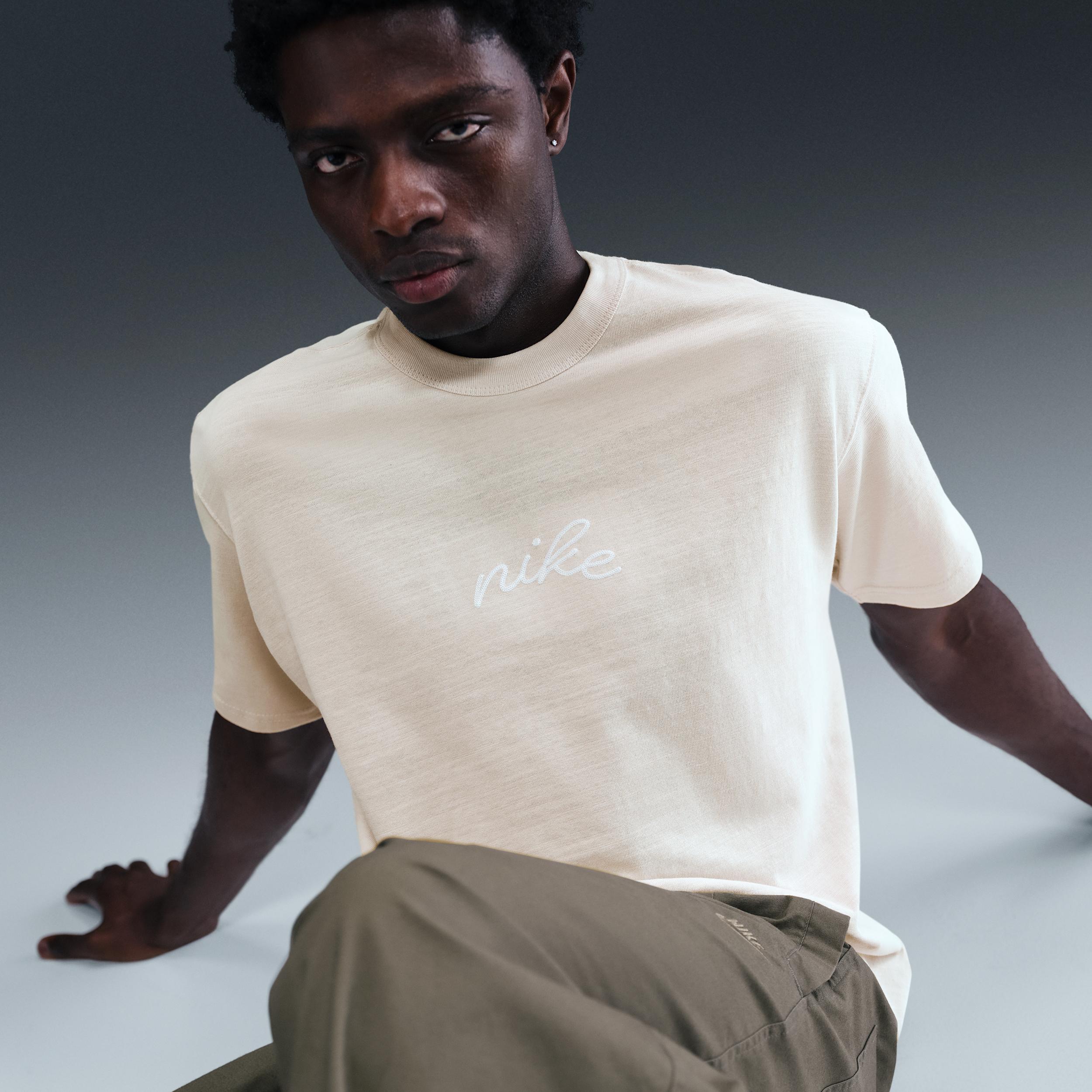 Mens Nike Sportswear Premium Essentials T-shirt | HQ9238-072 Product Image