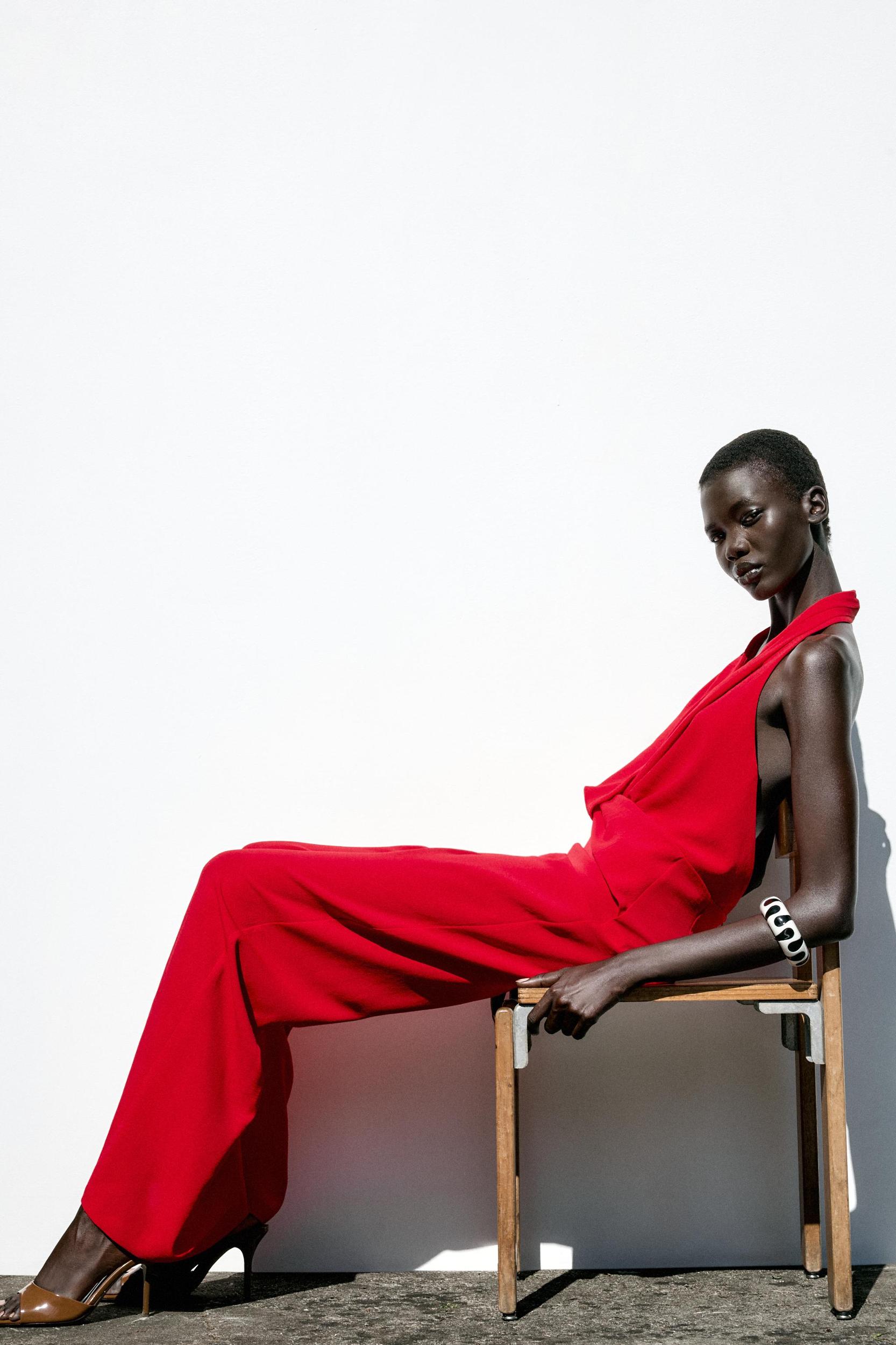 HALTER KNOT JUMPSUIT Product Image