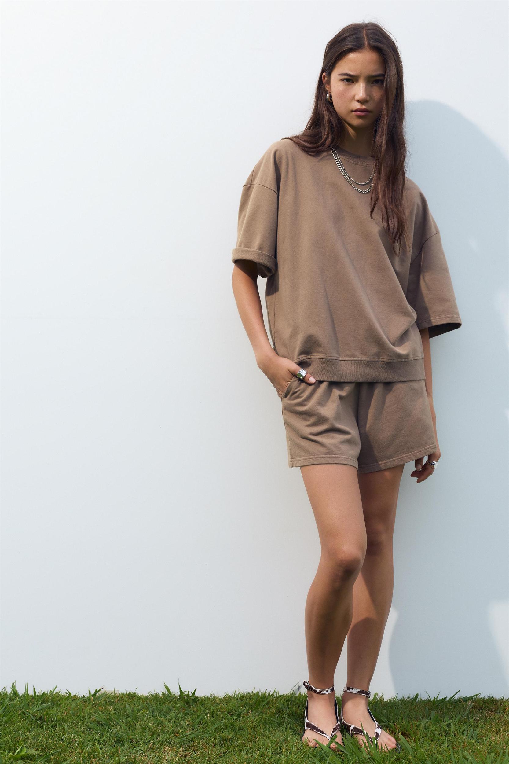 Short sleeve sweatshirt Product Image