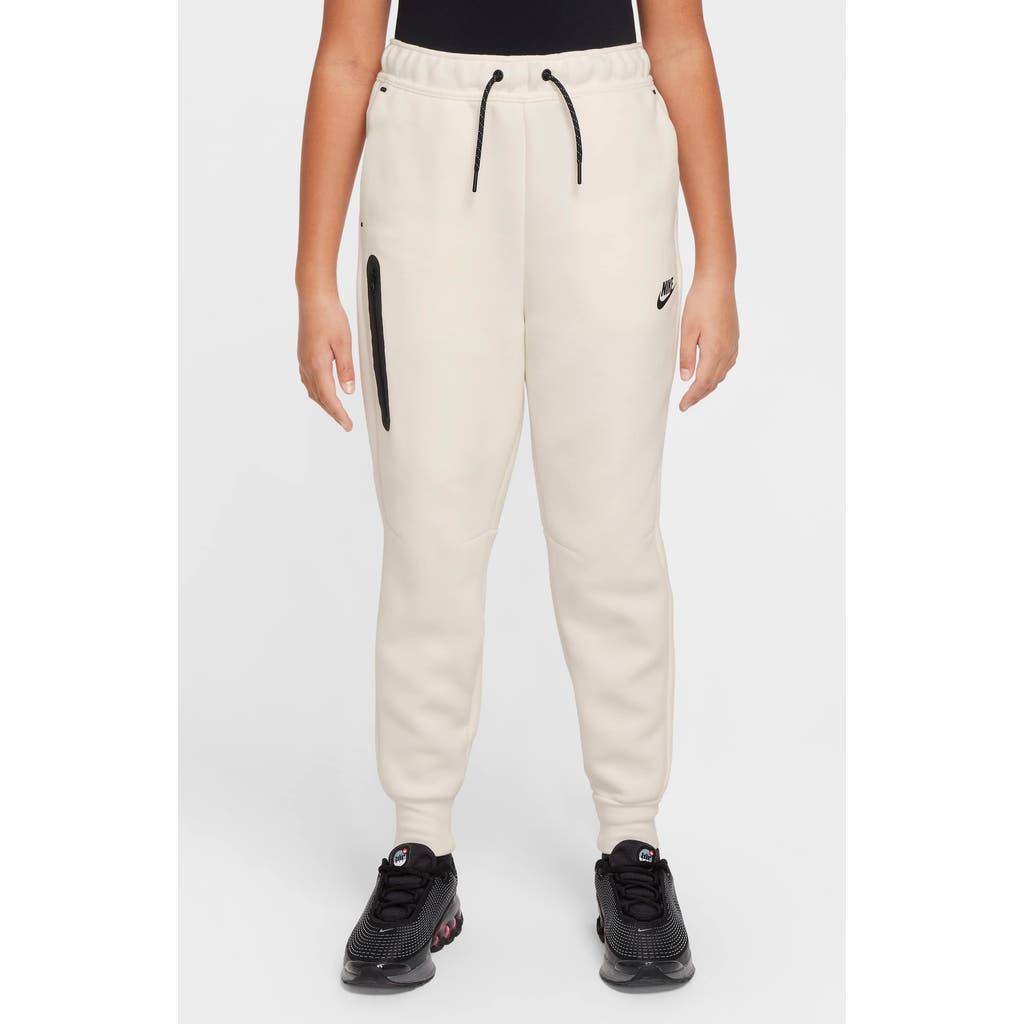 Unisex Nike Sportswear Tech Fleece Girls Jogger Pants | HV8698-133 Product Image