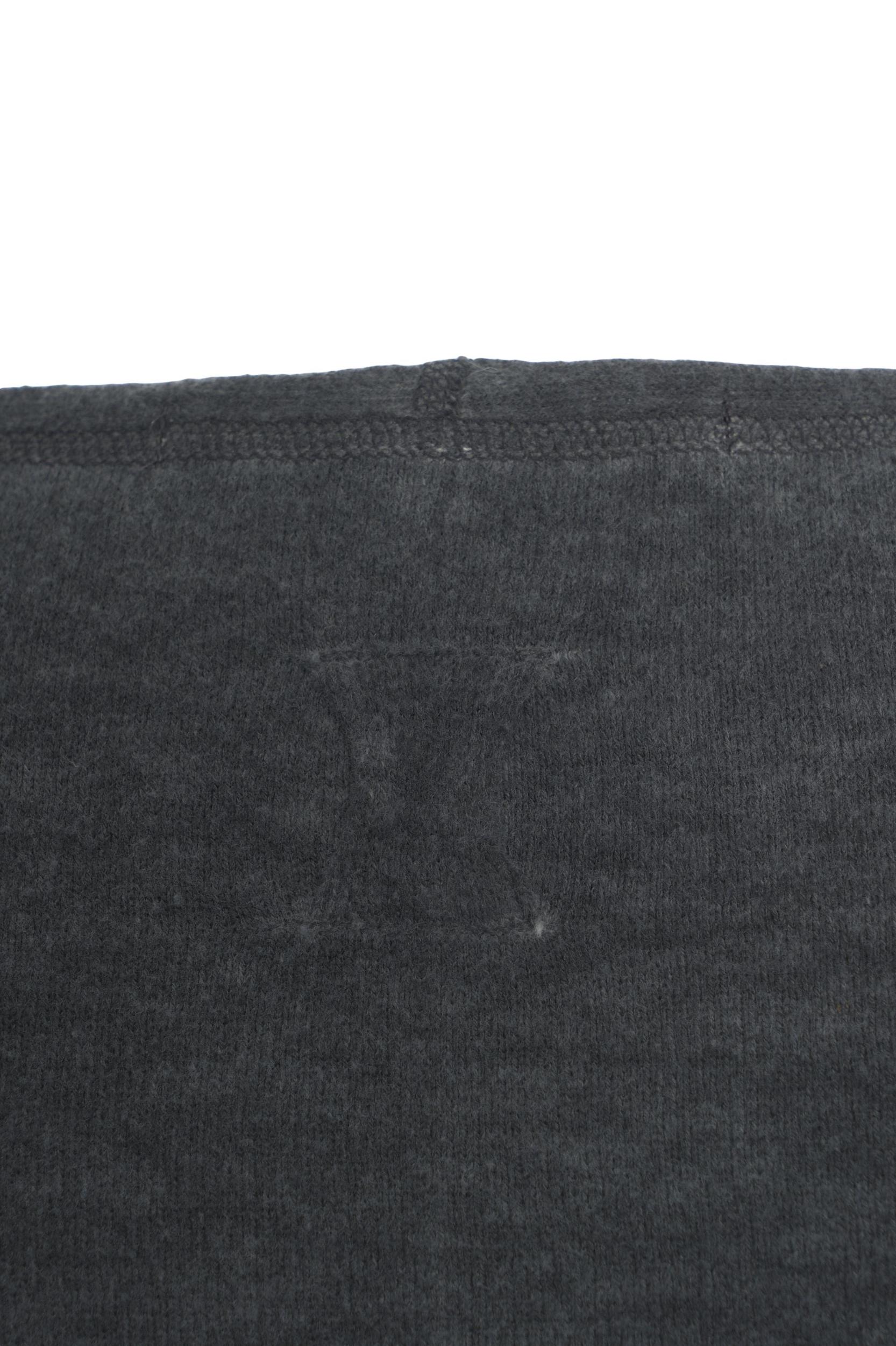 Knit sweater Product Image