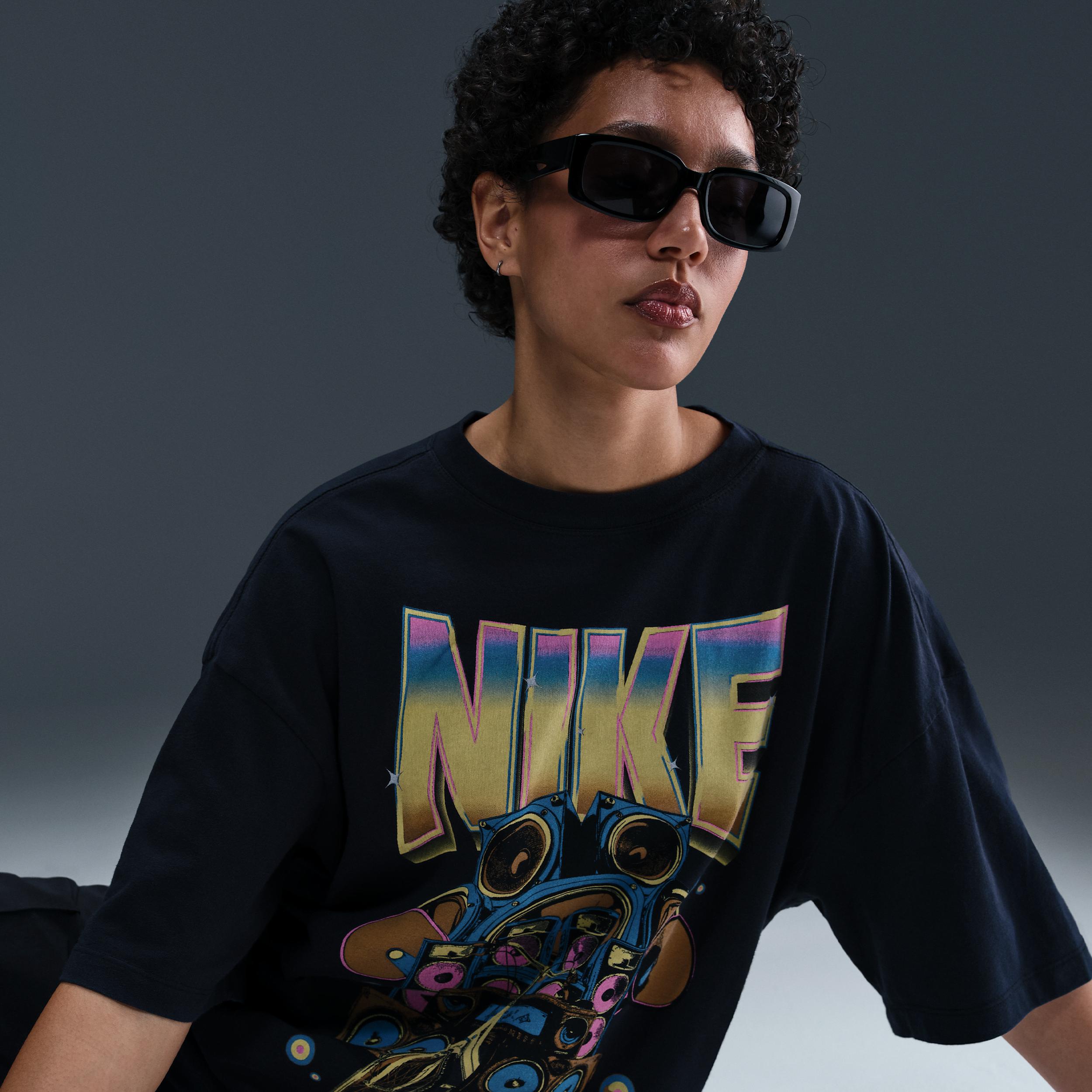Nike Sportswear Women's Oversized Short-Sleeve T-Shirt Product Image