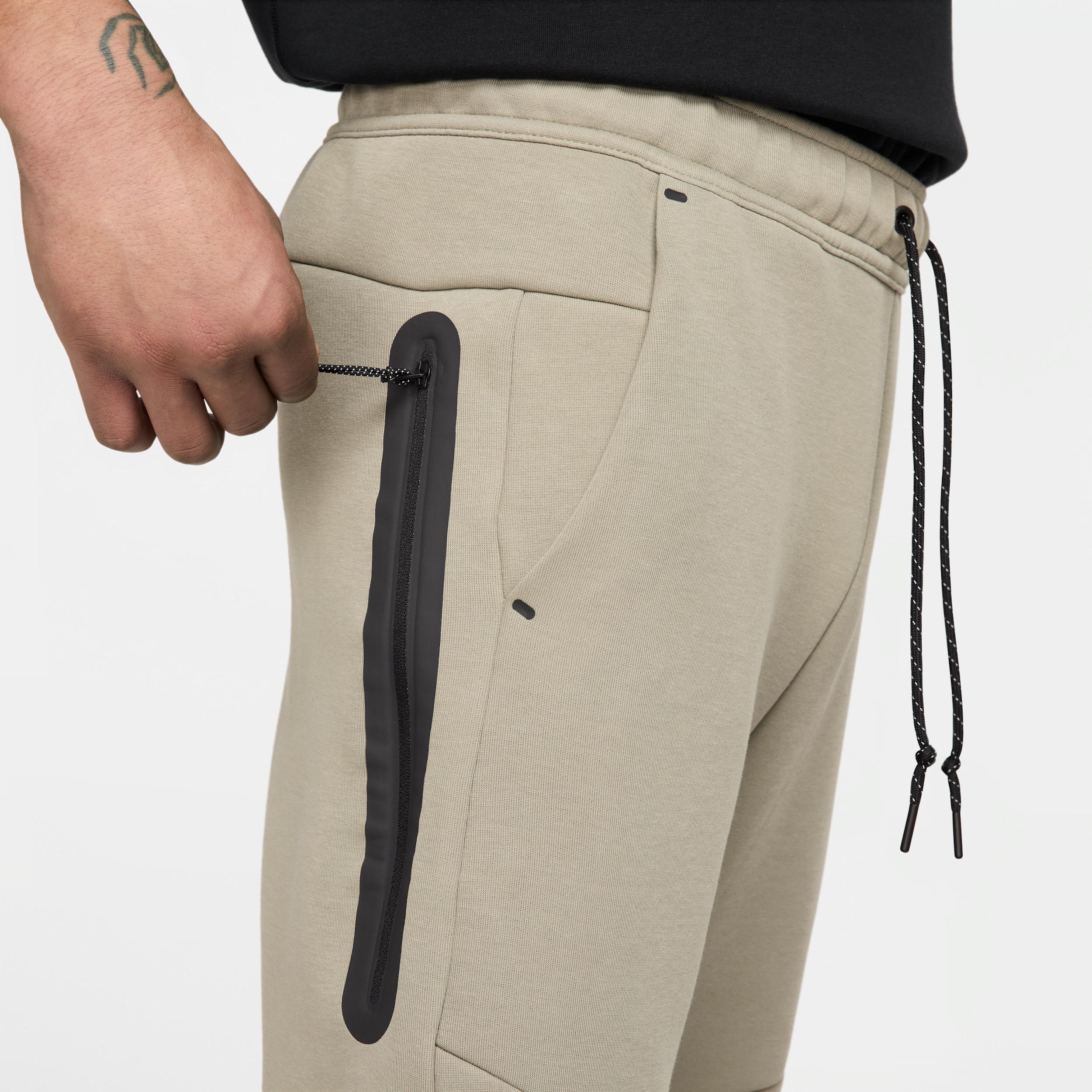 Nike Men's Tech Fleece Jogger Pants Product Image