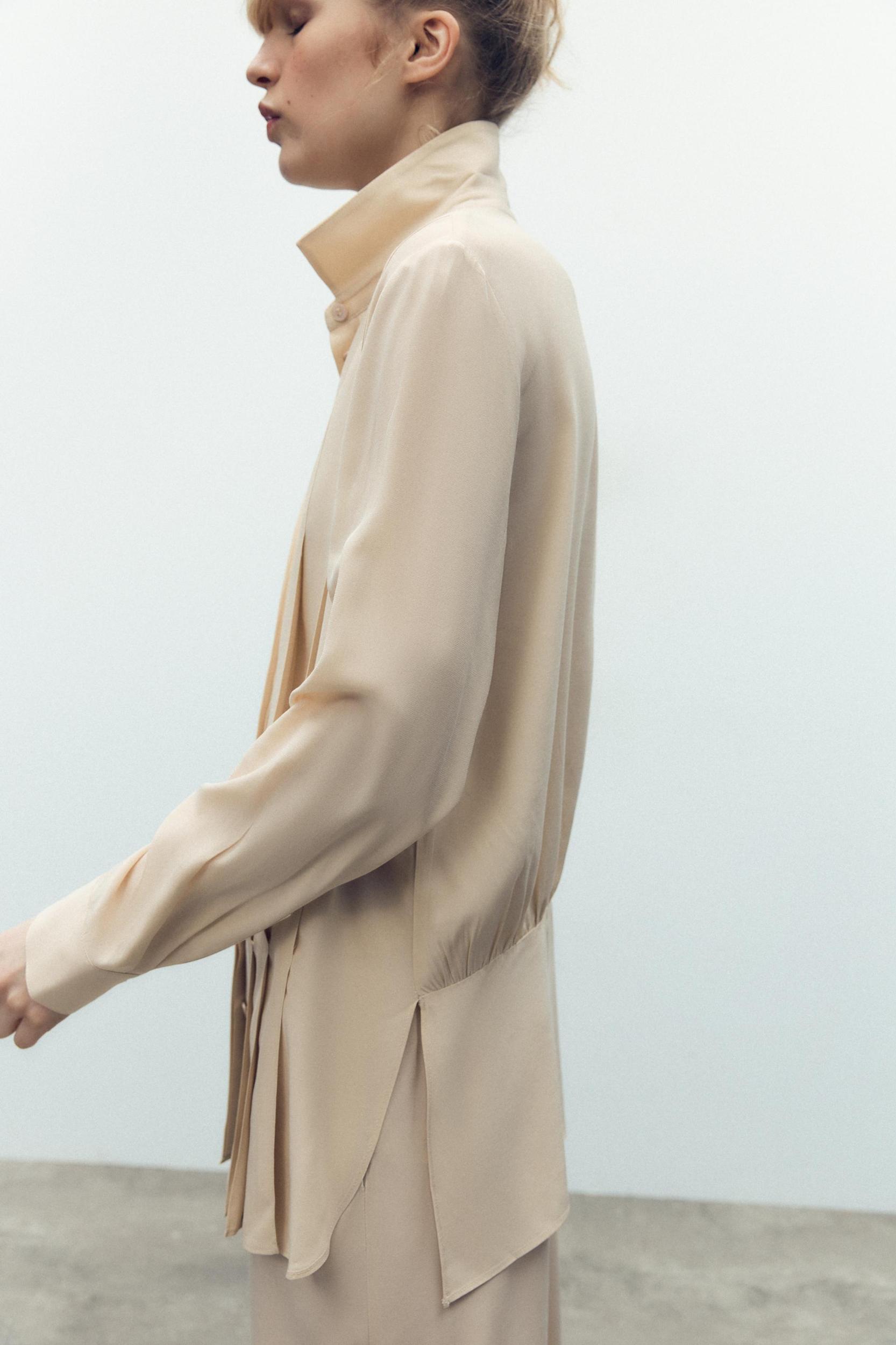 100% VISCOSE PLEATED SHIRT Product Image