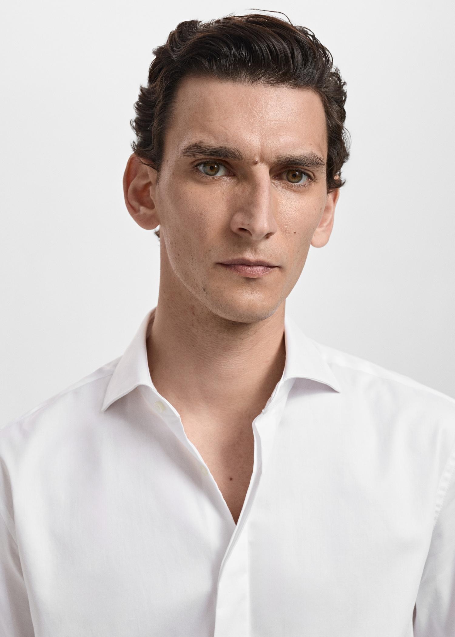 100% cotton slim-fit suit shirt - Men | MANGO USA Product Image