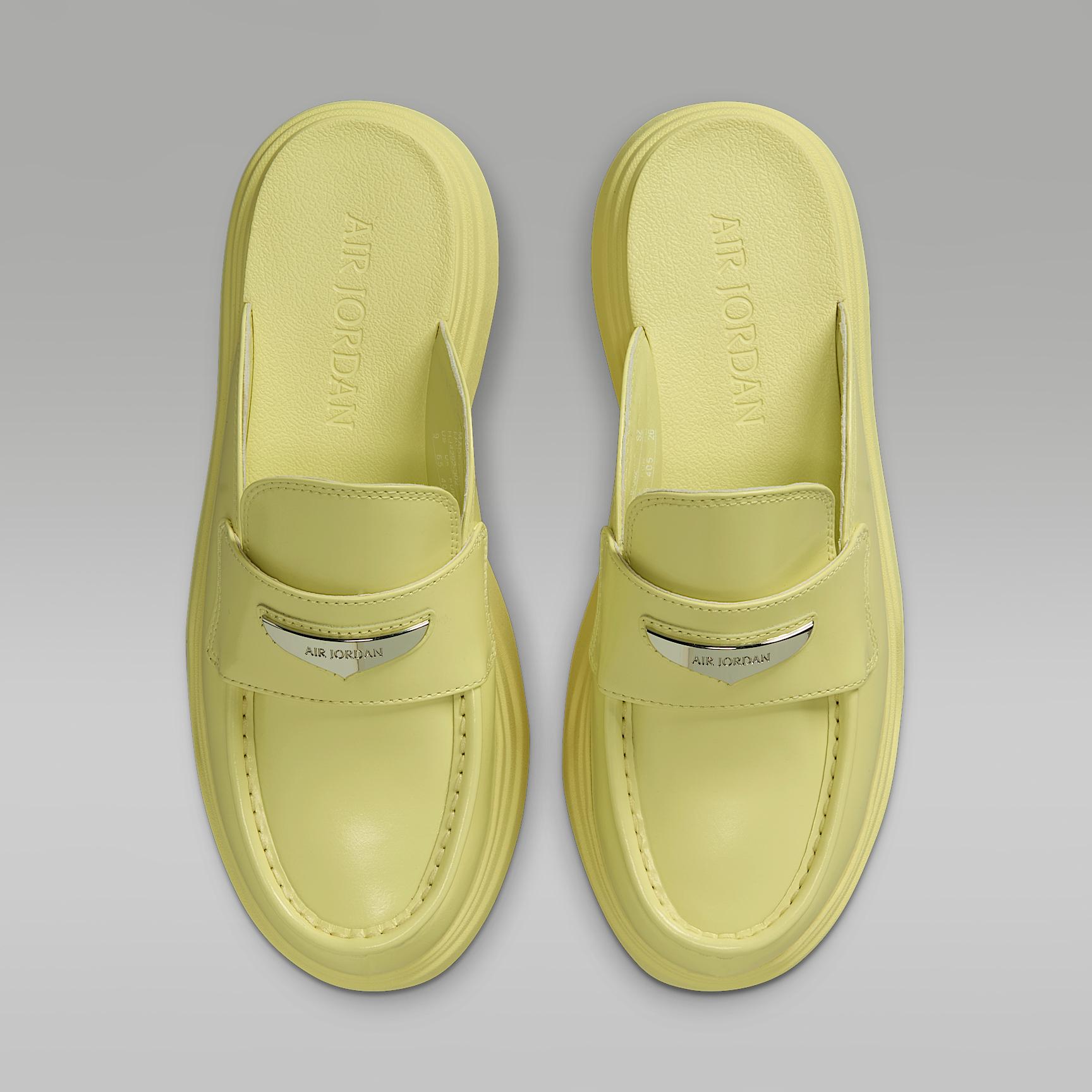 Air Jordan Mule Women's Shoes Product Image