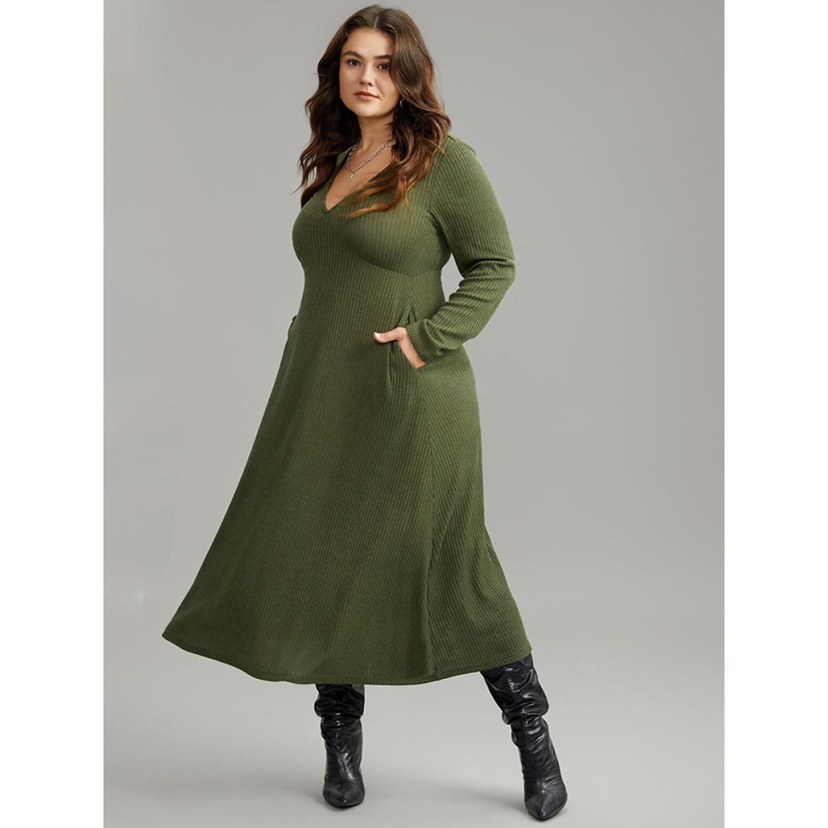 Plus Size Solid Textured V Neck Pocket Dress ArmyGreen Women Basics Texture V-neck Long Sleeve Curvy Midi Dress BloomChic 12/L Product Image