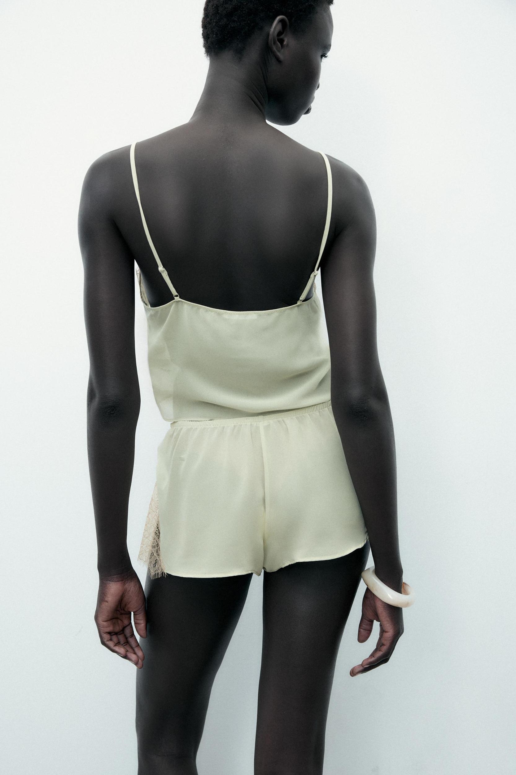 LACE PAJAMA SHORTS Product Image