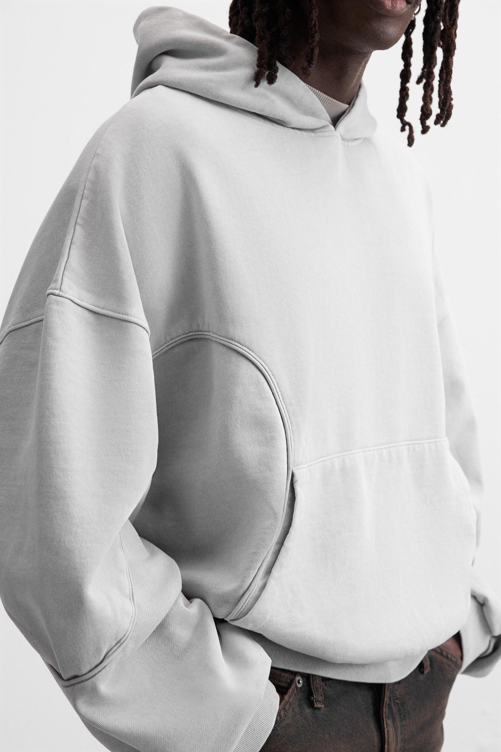 BOXY FIT SWEATSHIRT Product Image