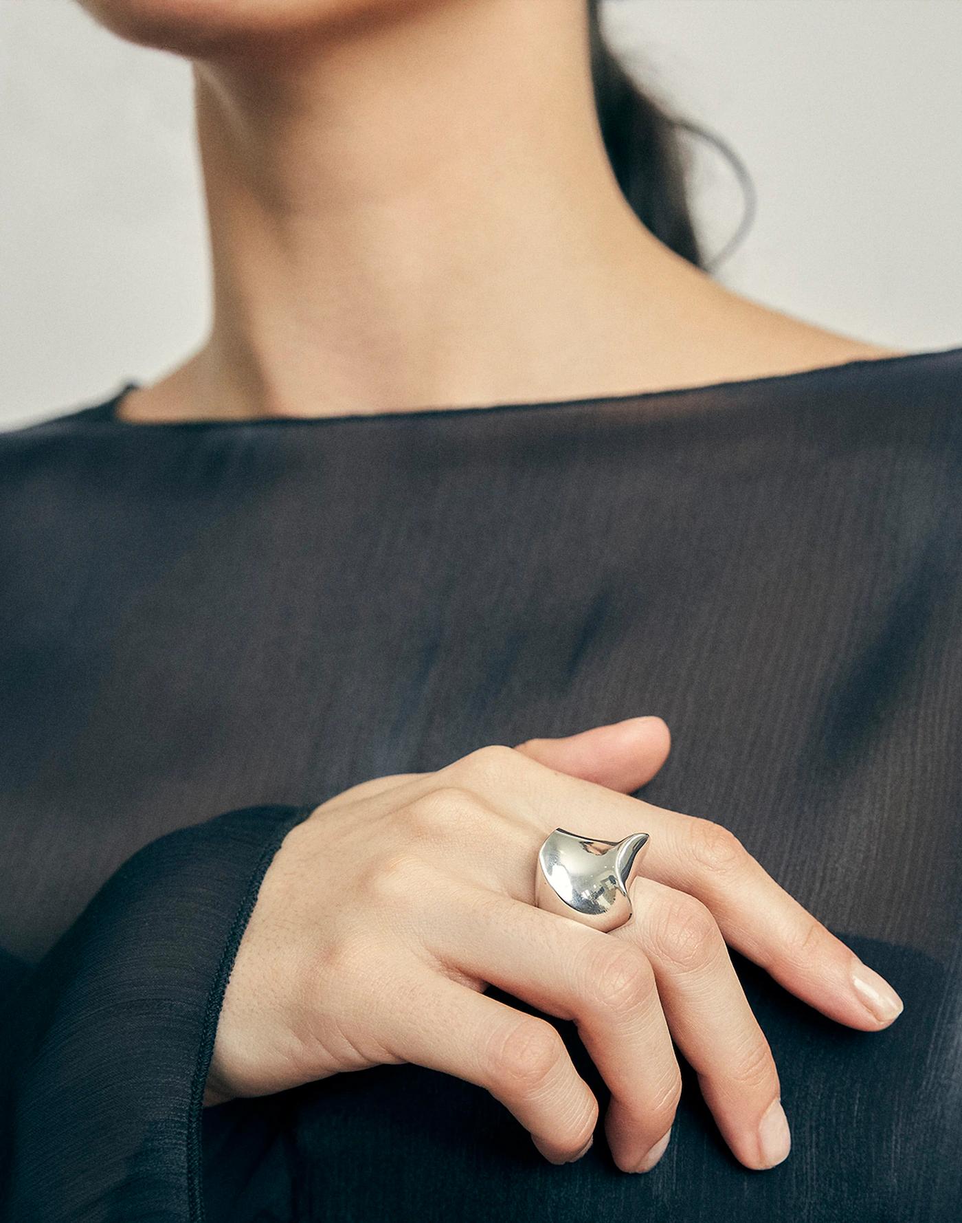 Maslo Jewelry Arp Ring Sterling Silver Product Image