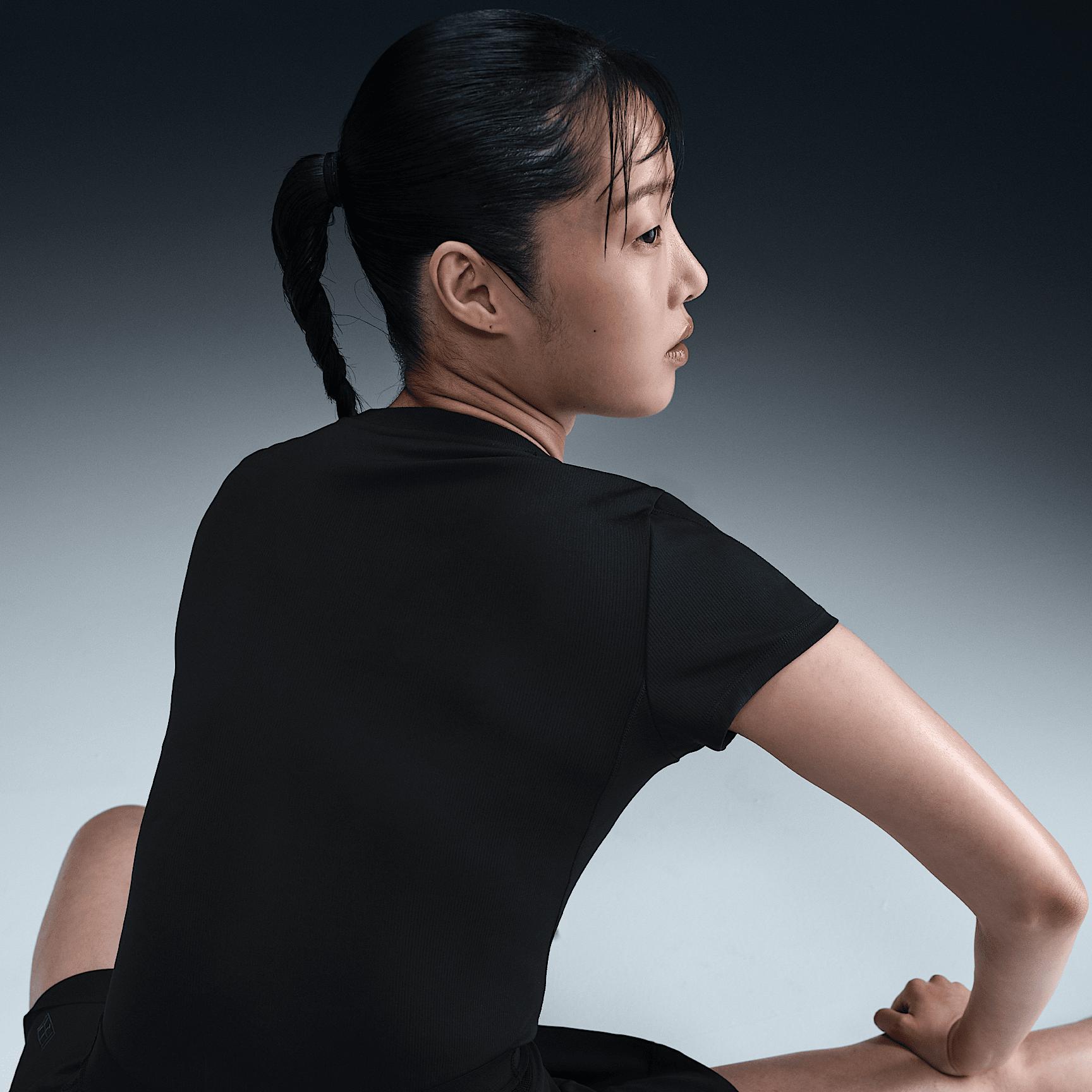 Nike Womens Court Advantage Dri-FIT Short-Sleeve Tennis Top | HQ2994-100 Product Image