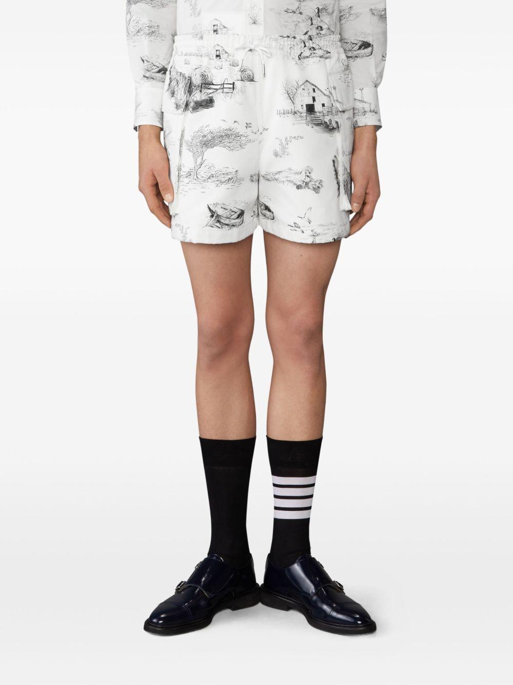 graphic-print cargo shorts Product Image