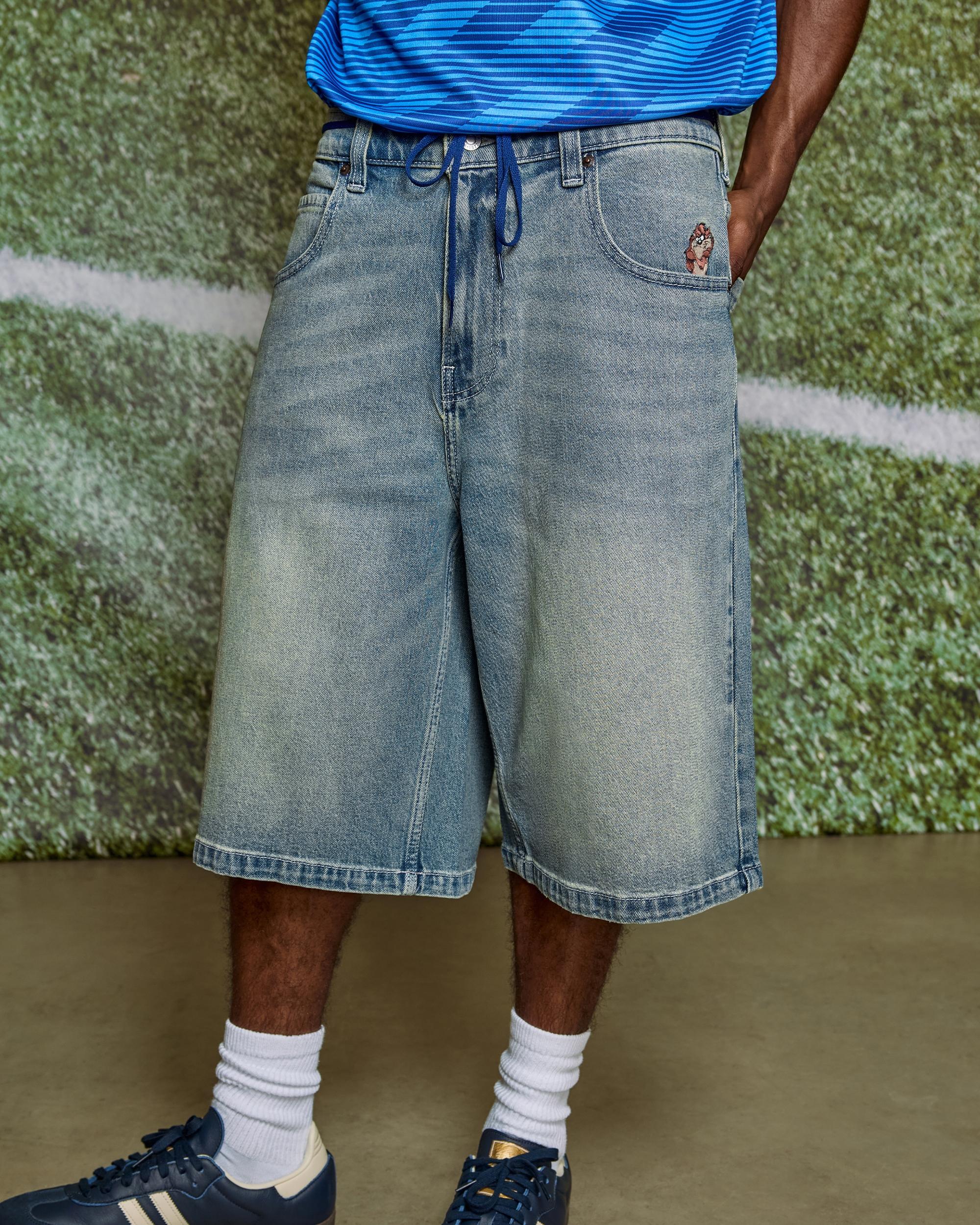 Below-the-Knee Washed Black Super Baggy Denim Shorts Product Image