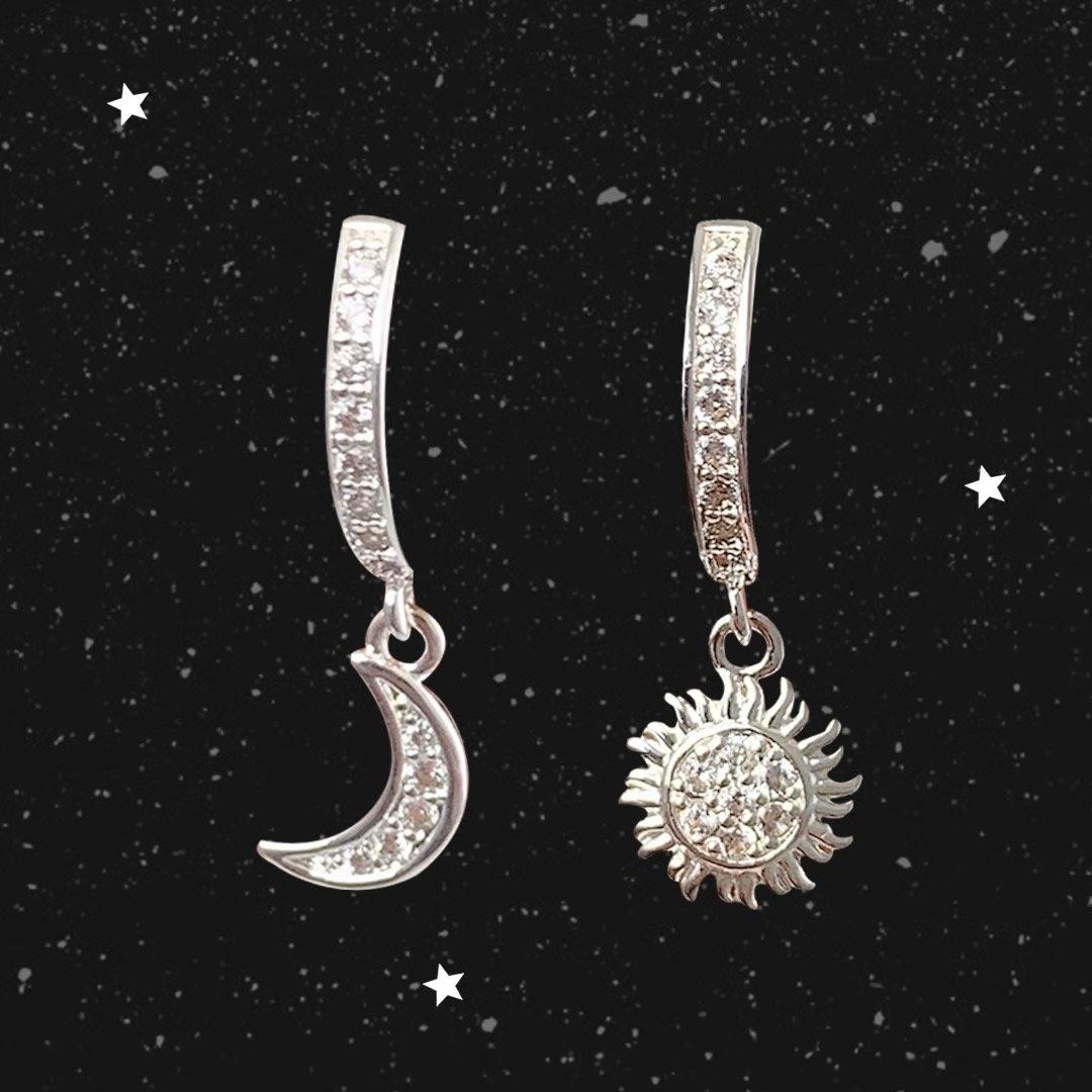 Day and Night Earrings Product Image