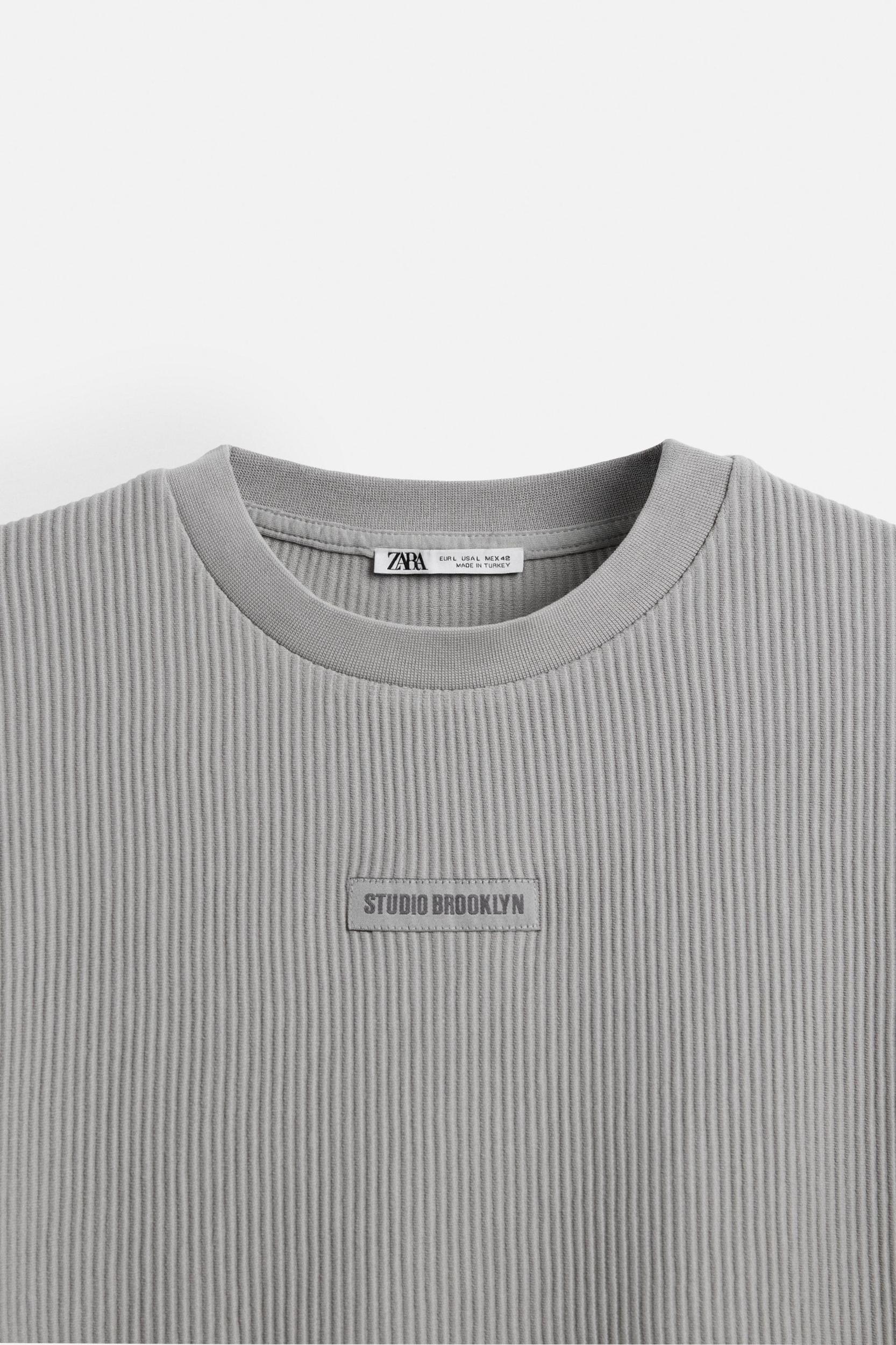 TEXTURED PATCH T-SHIRT Product Image