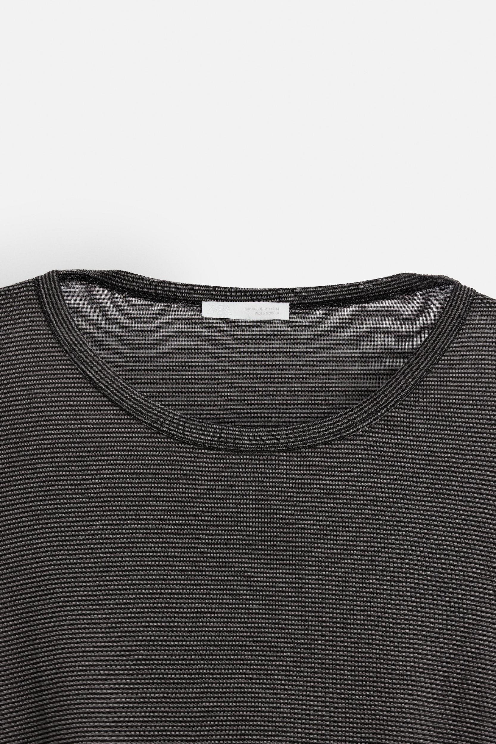 STRIPED T-SHIRT Product Image