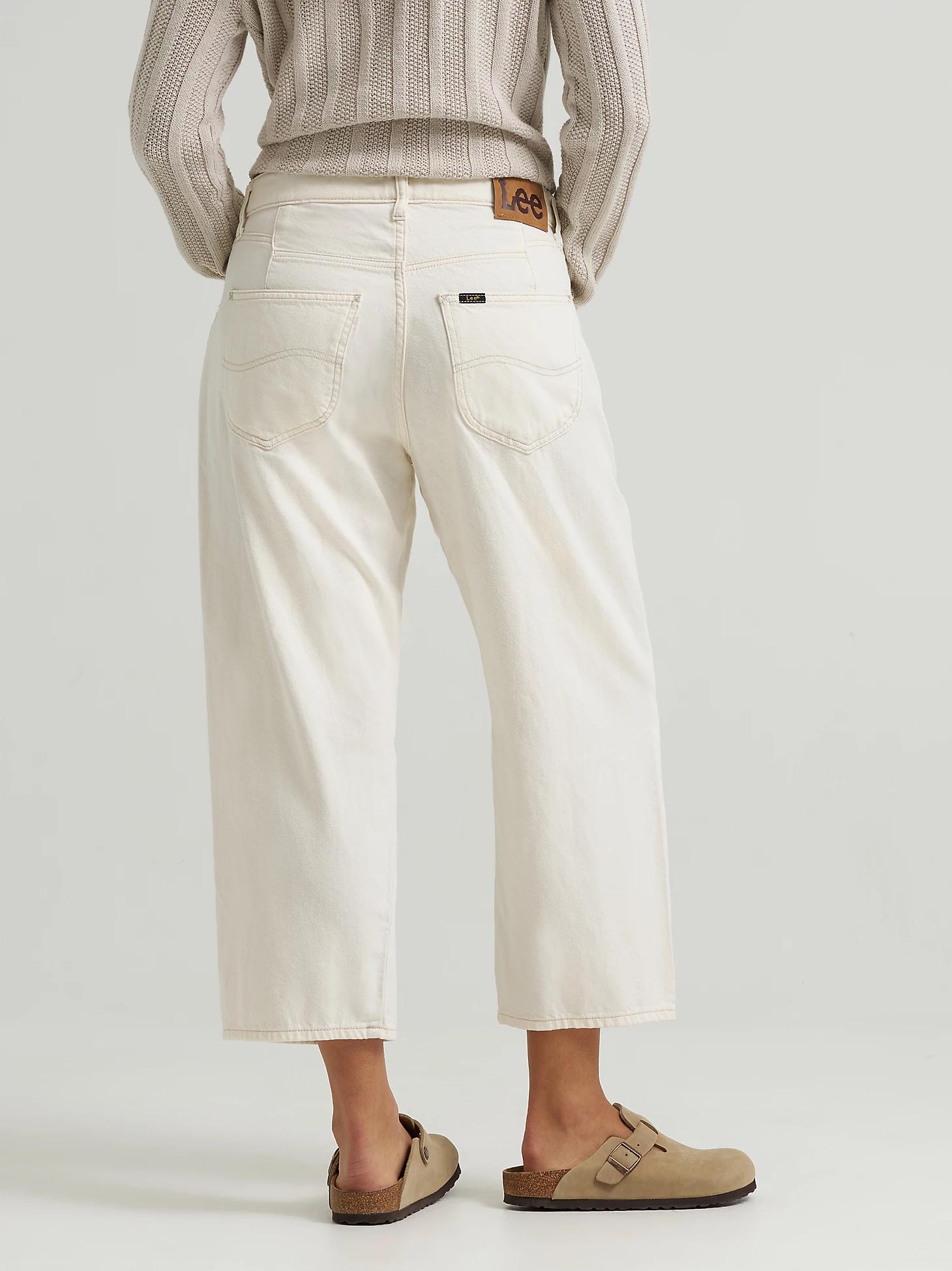 Women's Loose Crop Button-Fly Jean | Women's Capris & Crops | Lee® Product Image