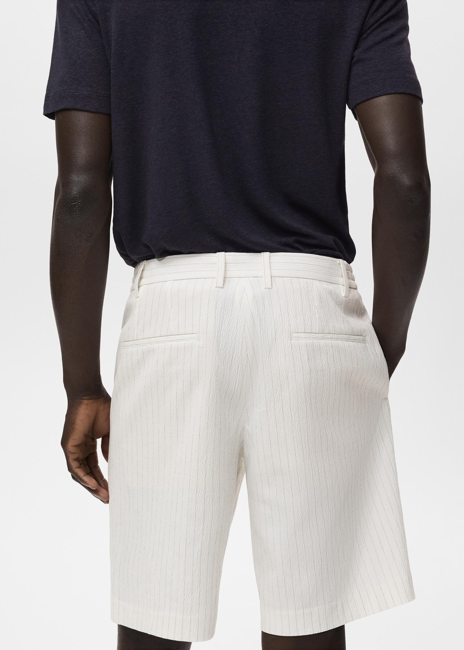 Slim-fit chino cotton bermuda shorts - Men | MANGO USA Product Image