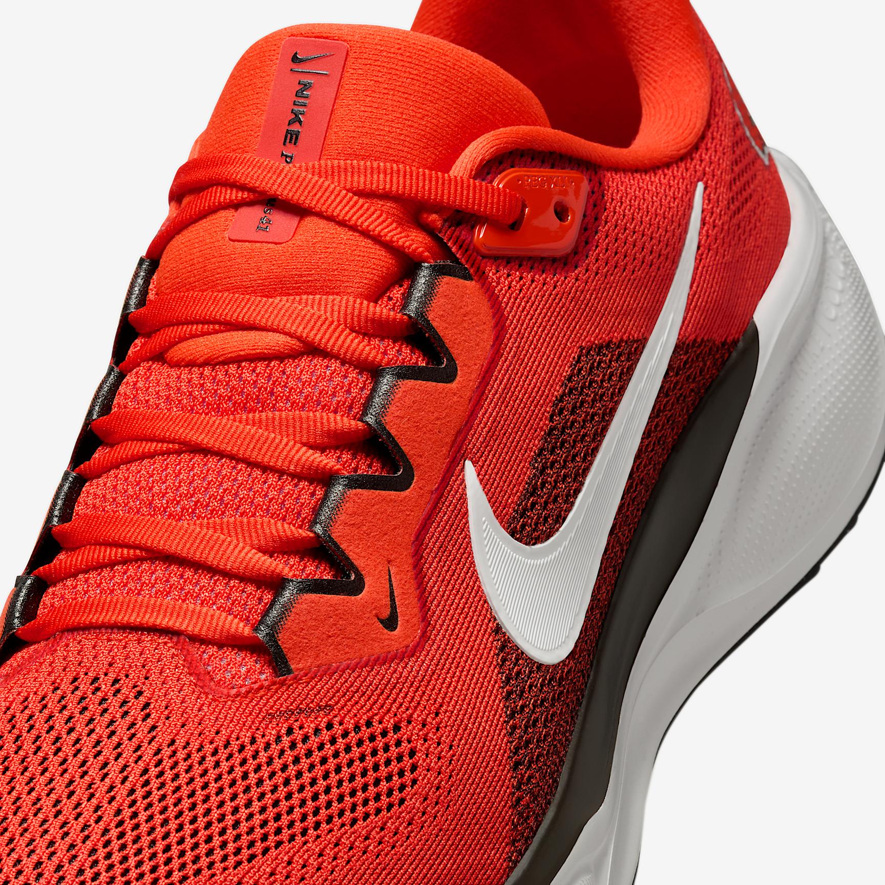 Cincinnati Bengals Pegasus 41 Nike Men's NFL Road Running Shoes Product Image
