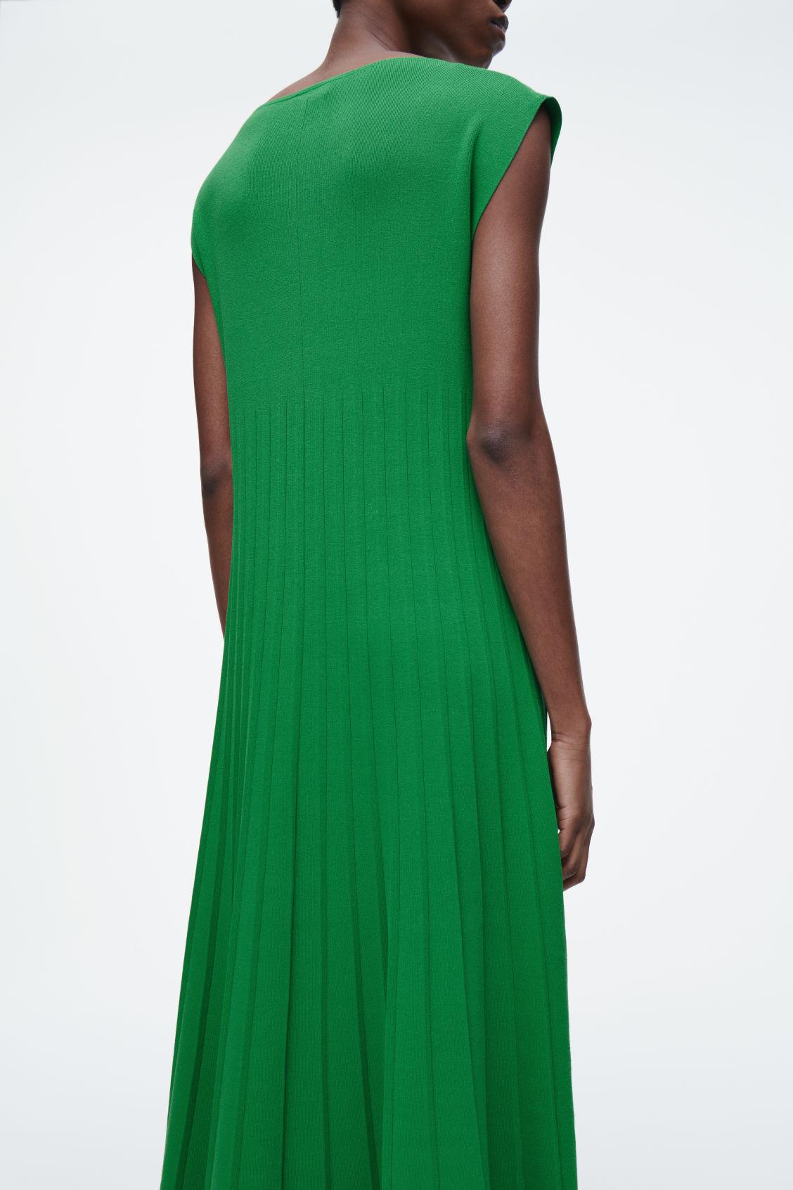KNITTED PLEATED MAXI DRESS Product Image
