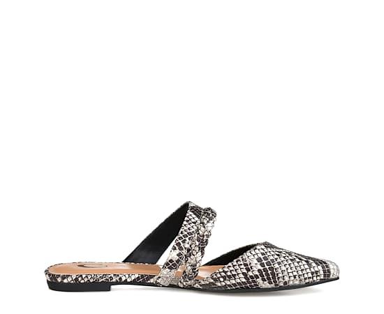 Journee Collection Womens Olivea Flat Product Image