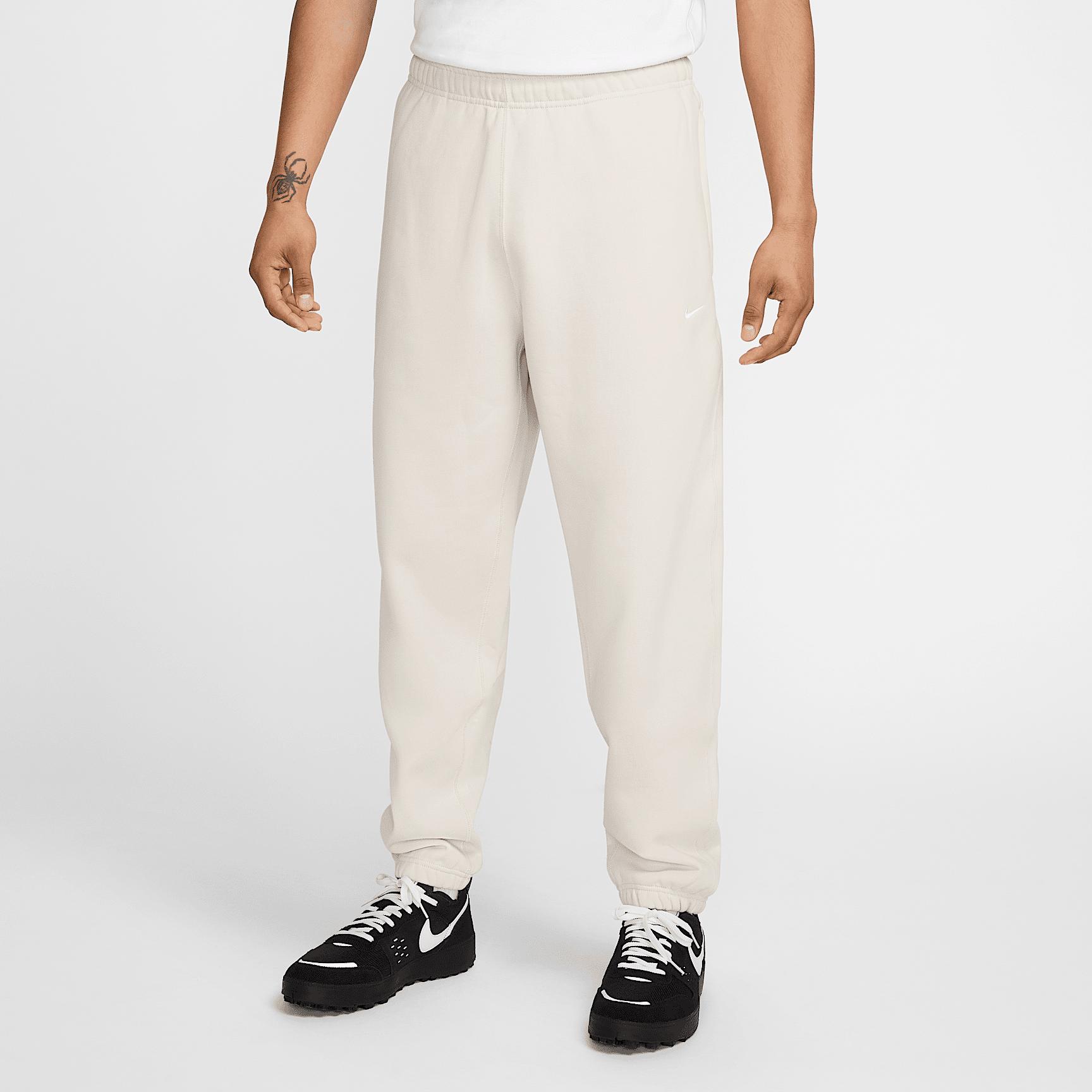 Nike Men's Solo Swoosh Fleece Pants Product Image