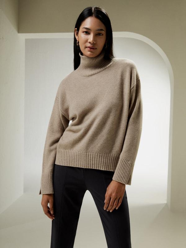 Turtleneck Relaxed-Fit Cashmere Sweater Product Image