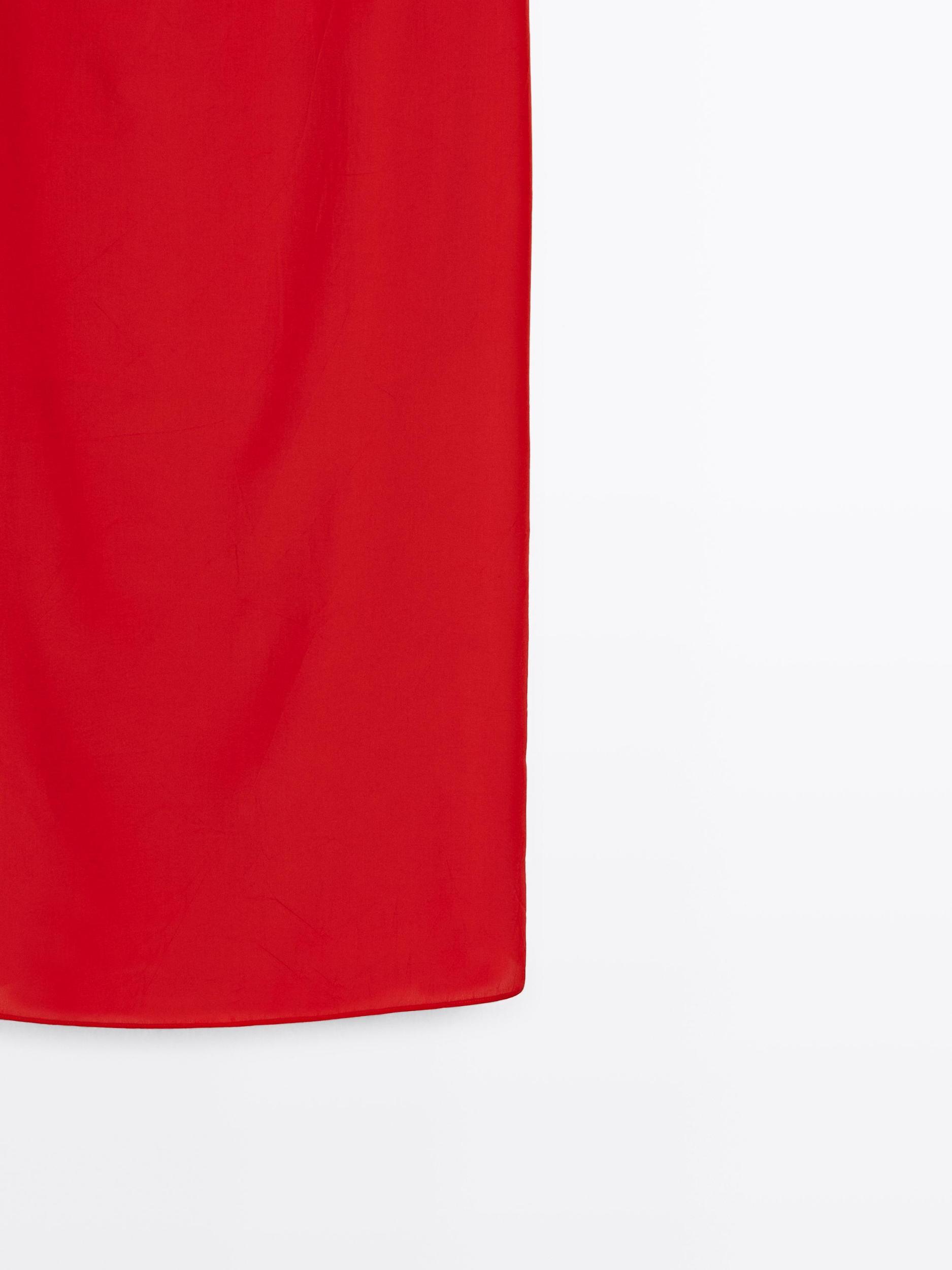 Midi dress with a straight neckline Product Image