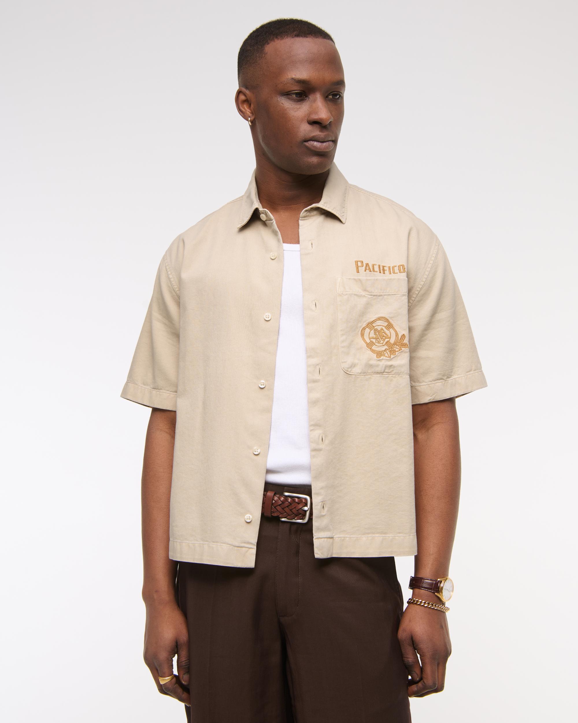 Short-Sleeve Cropped Modelo Workwear Button-Up Shirt Product Image