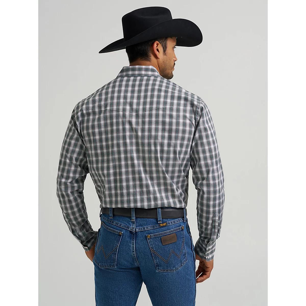 Men's Wrinkle Resist Long Sleeve Western Snap Plaid Shirt in Smoky Sea Product Image