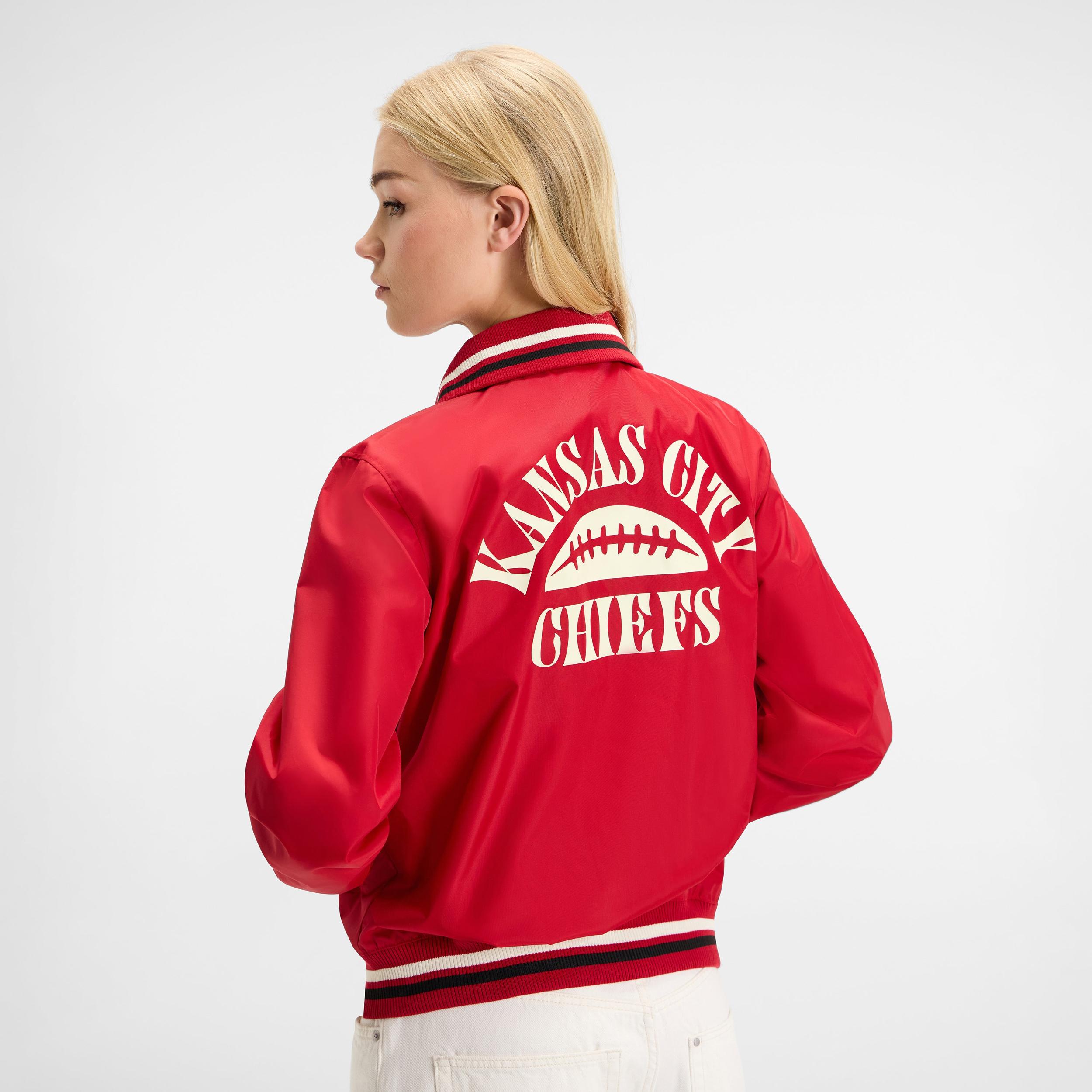 Chicago Bulls Throwback Women's Jacket Female Product Image