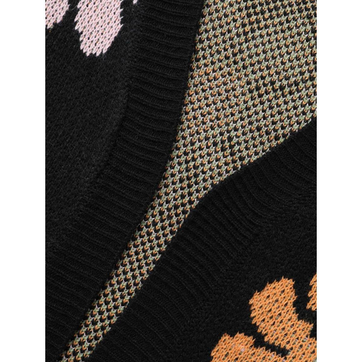 Plus Size Contrast Floral Patch Pocket Cardigan Black Women Casual Loose Long Sleeve Everyday Cardigans BloomChic 30/6X Product Image