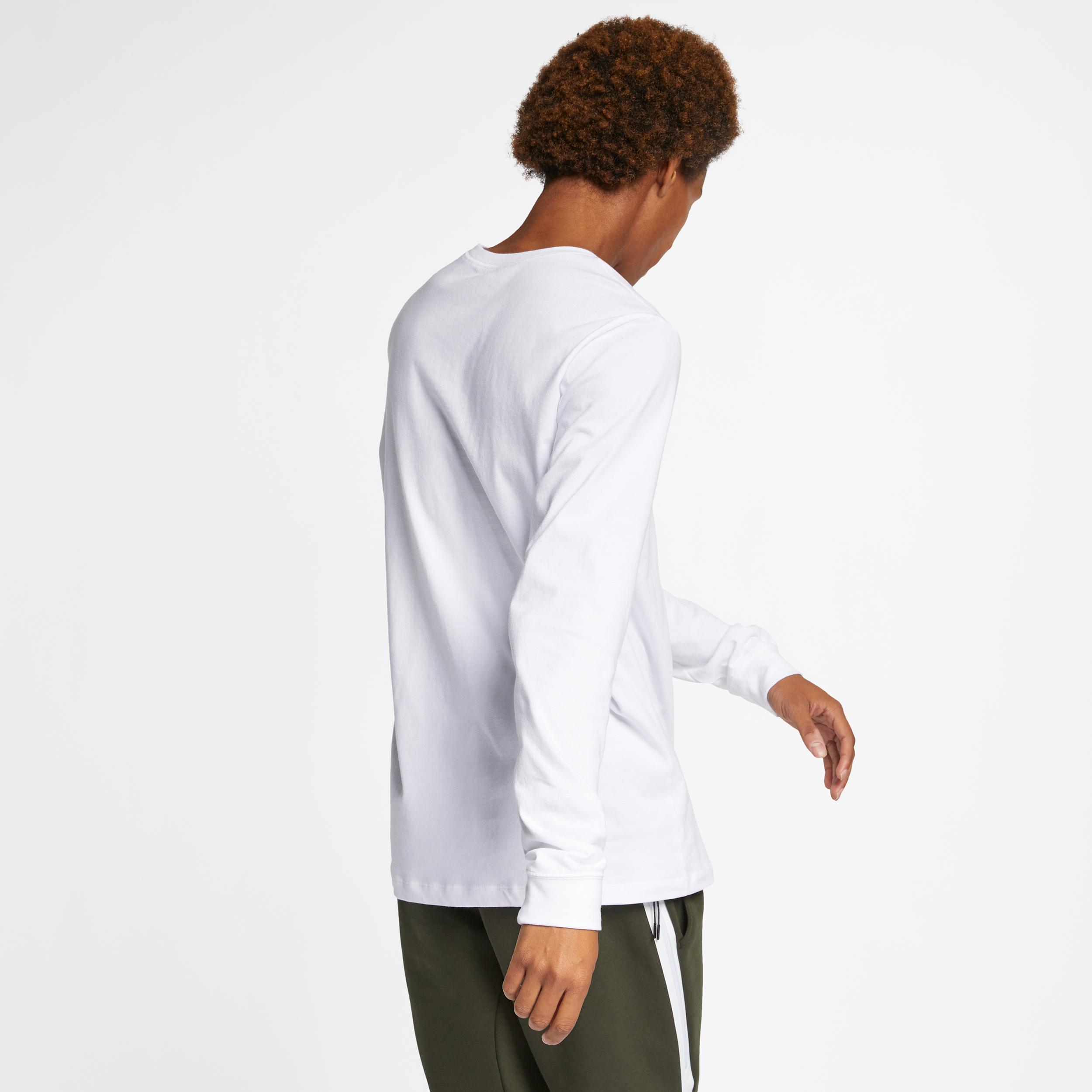 Mens Nike Sportswear Club Long-Sleeve T-Shirt | AR5193-100 Product Image