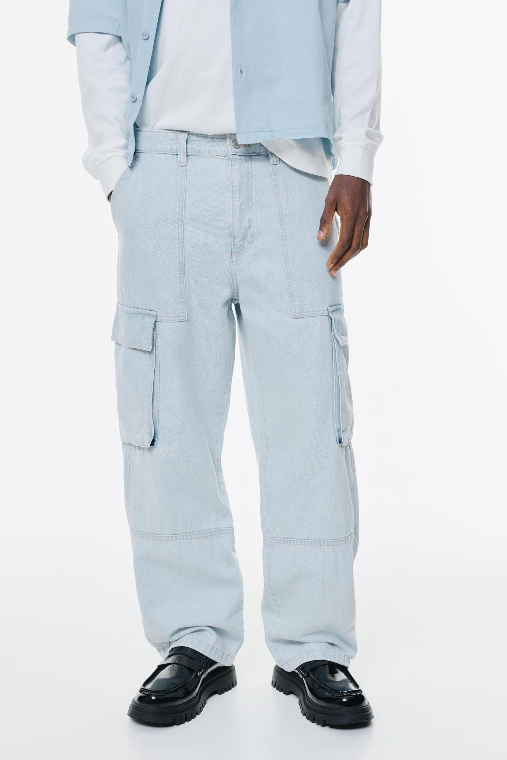 Baggy cargo jeans Product Image