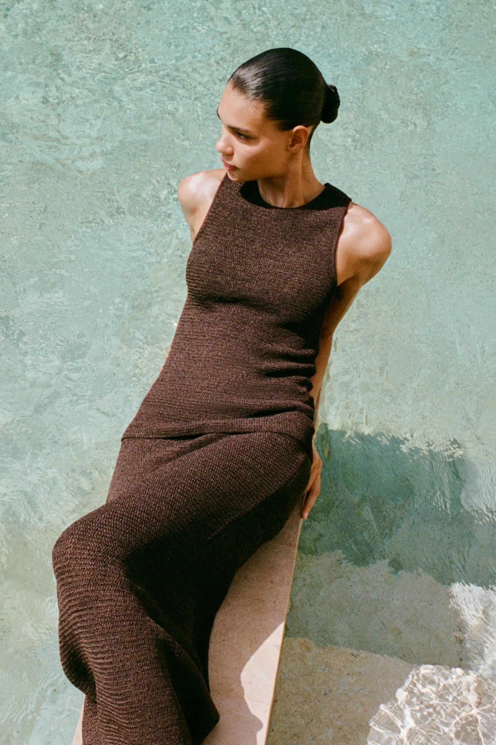 TEXTURED KNIT MAXI SKIRT Product Image