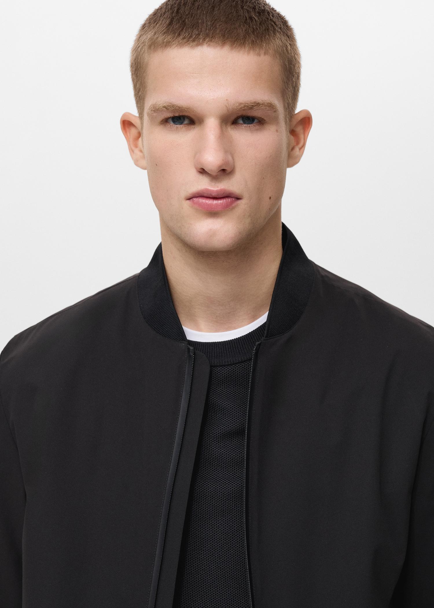 Waterproof bomber with COOLMAX® technology - Men | MANGO USA Product Image