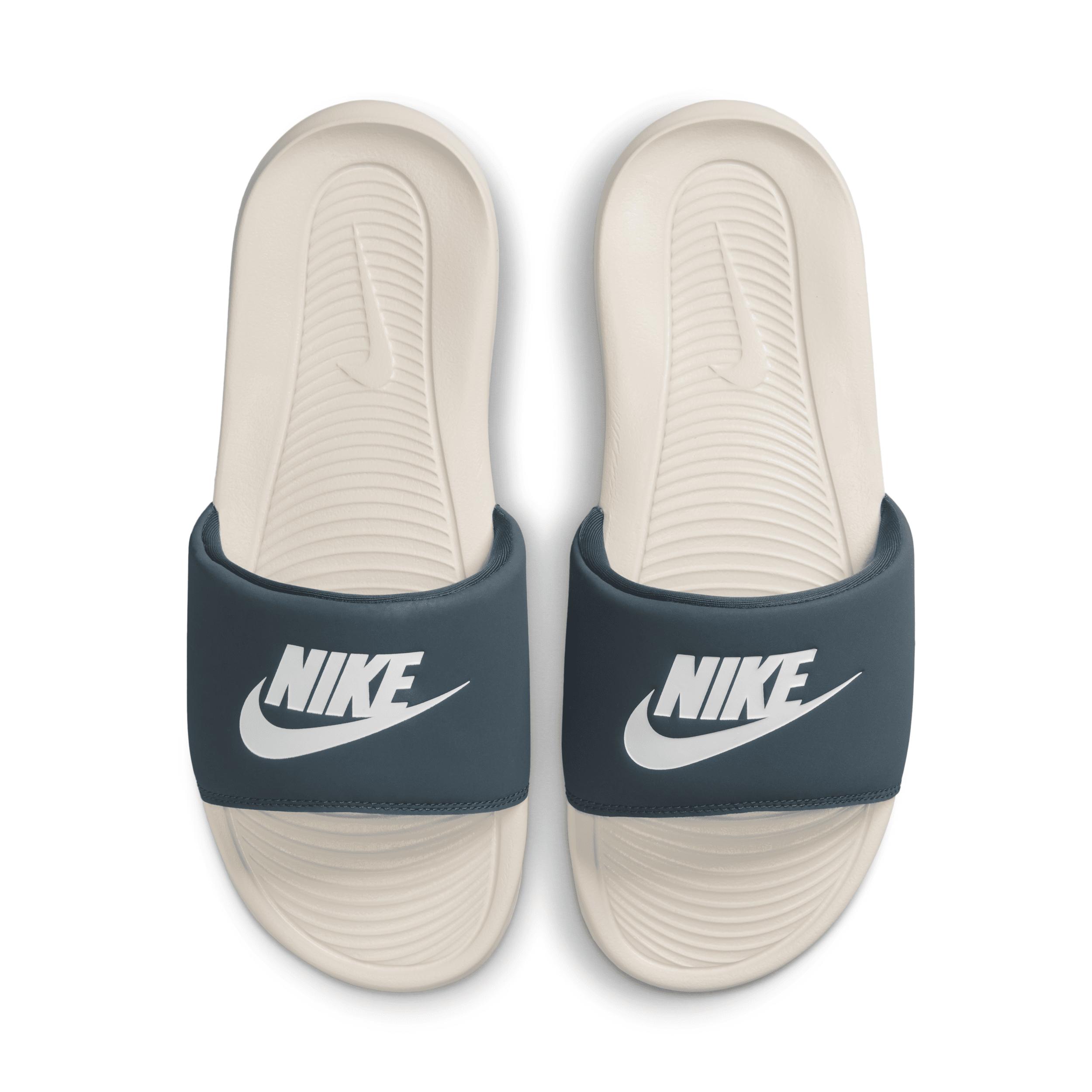 Nike Men's Victori One Slides Product Image