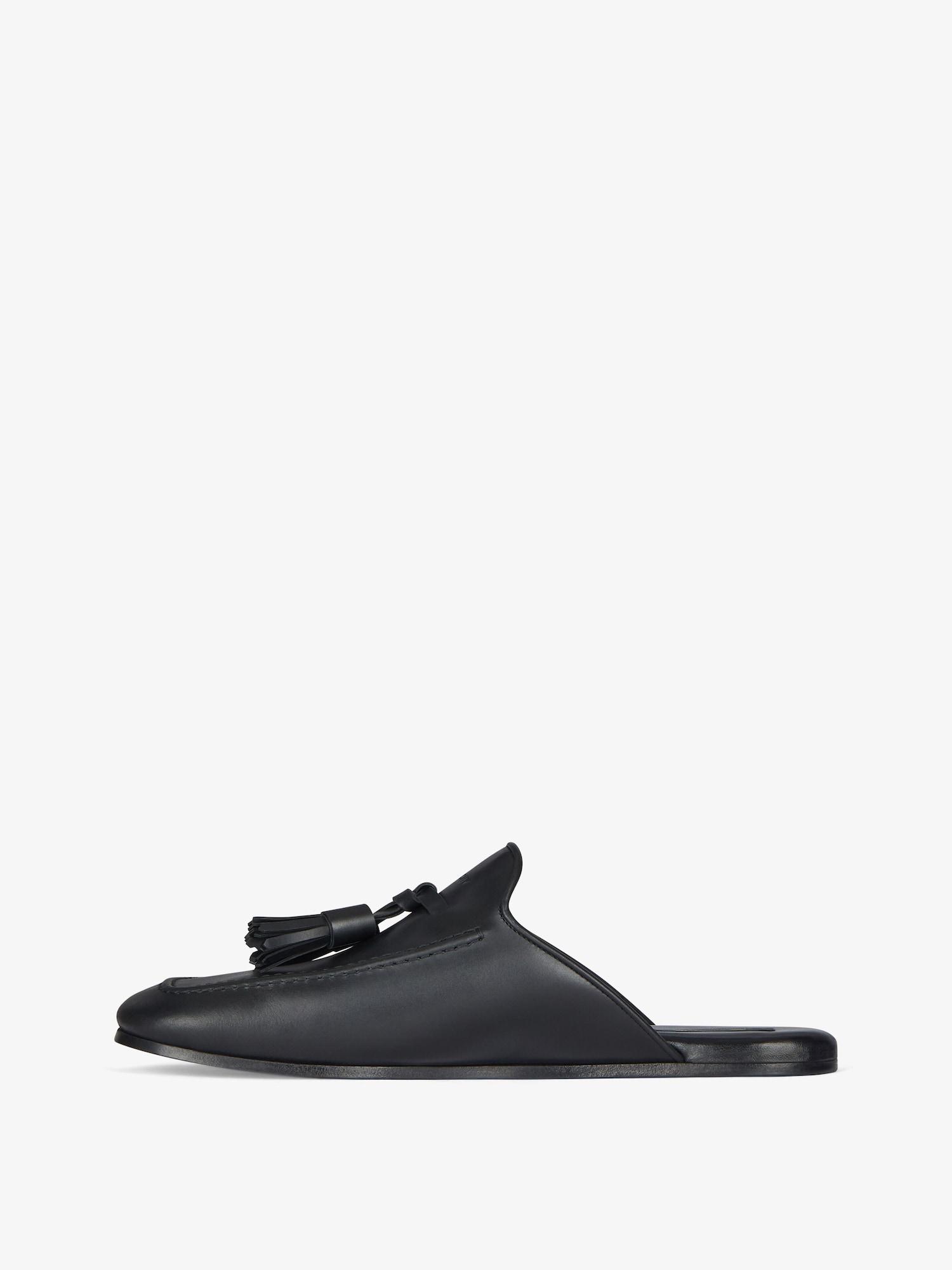 Mules in leather Product Image