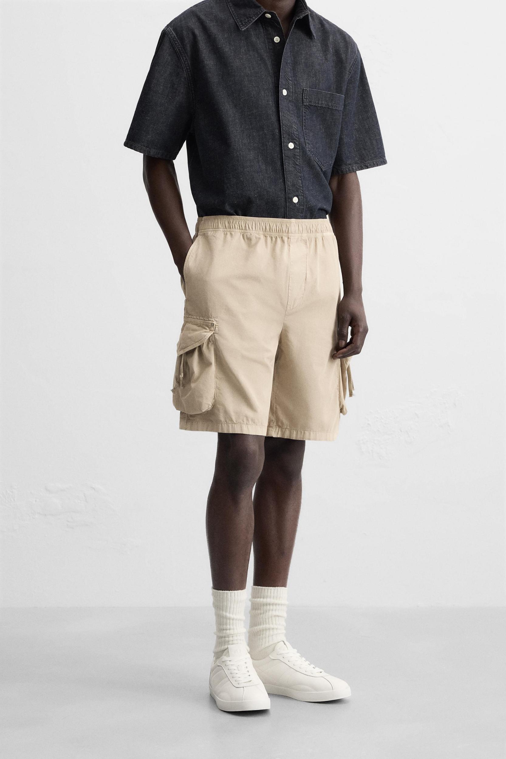 RELAXED FIT CARGO SHORTS Product Image