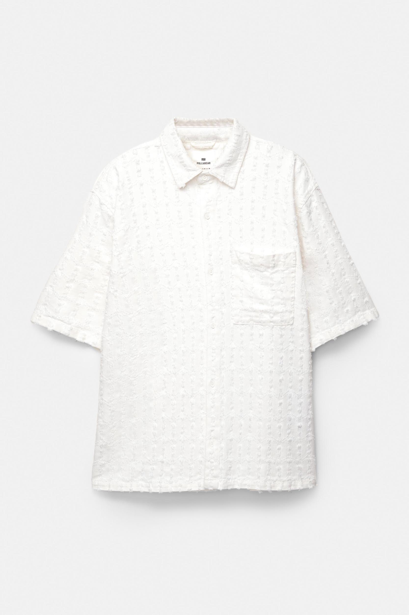 Textured short sleeve shirt Product Image