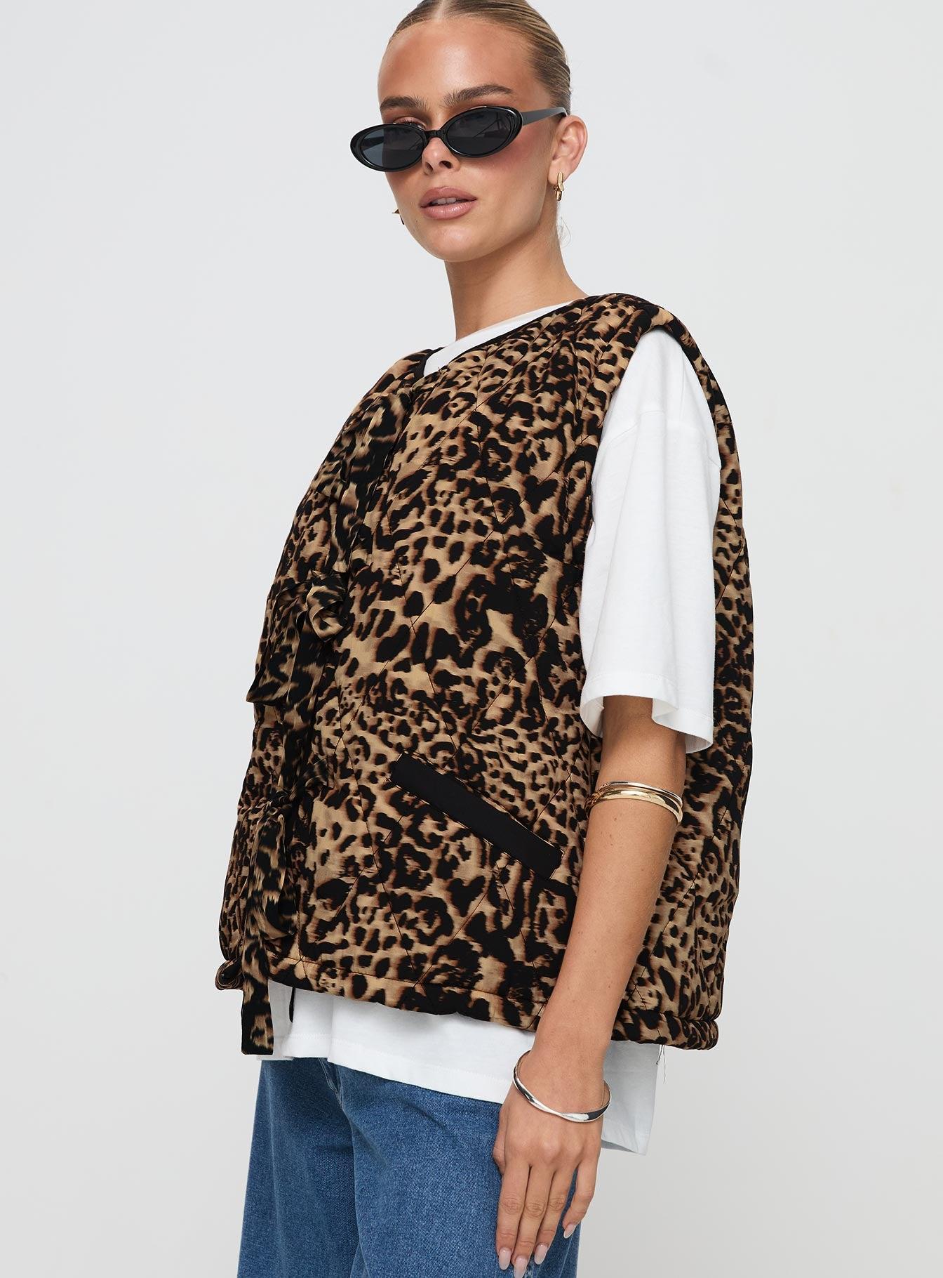 Samual Quilted Vest Leopard Product Image