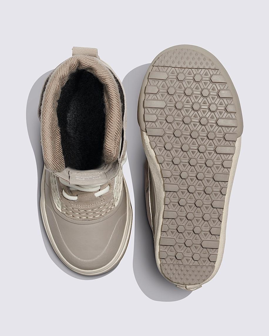 Standard Waterproof Boot in Atmosphere Grey / Beige| Vans US Product Image