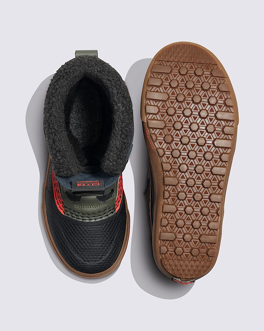 Standard Waterproof Boot in Green / Gum| Vans US Product Image