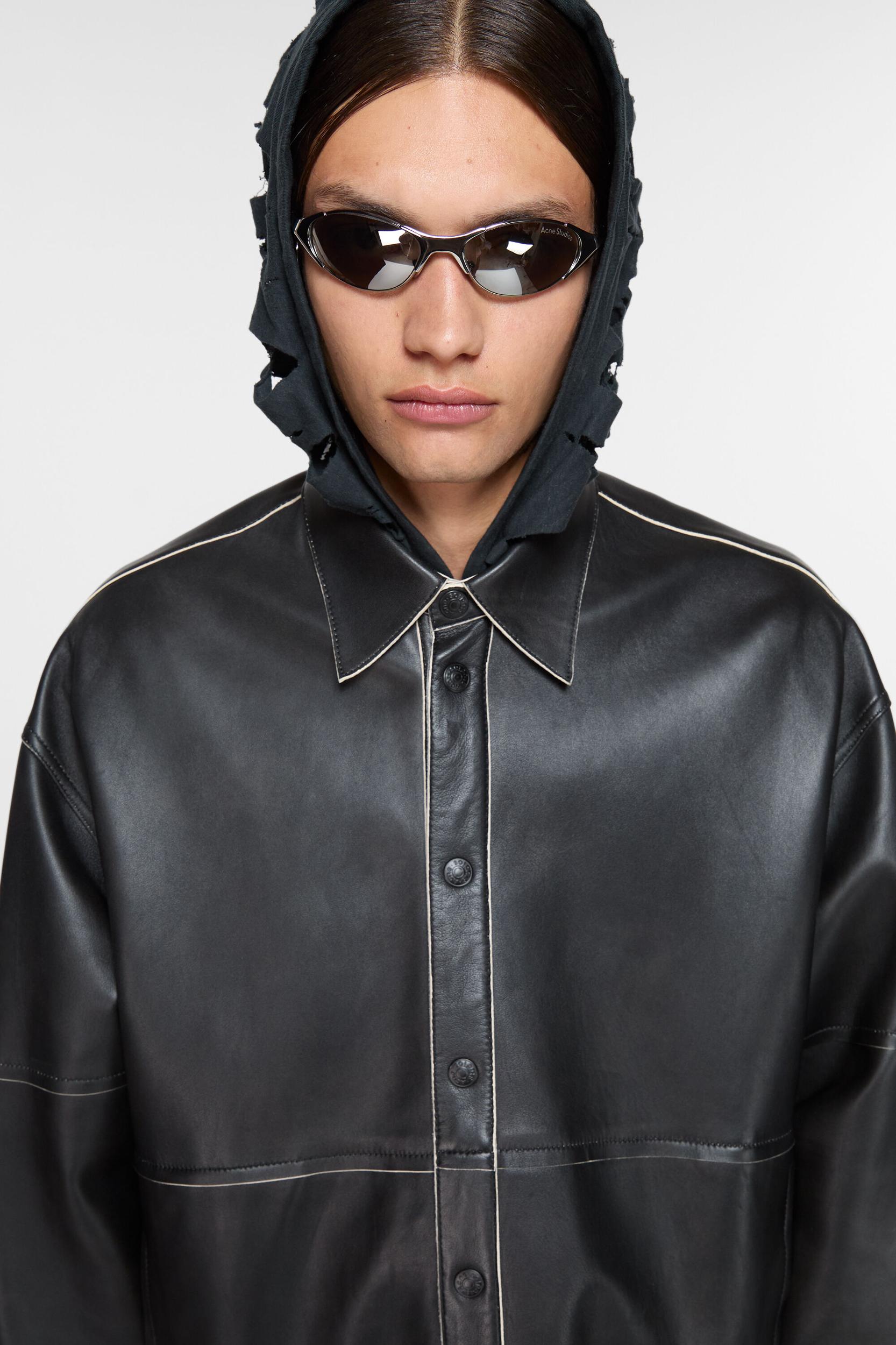 Metal frame charm sunglasses Product Image