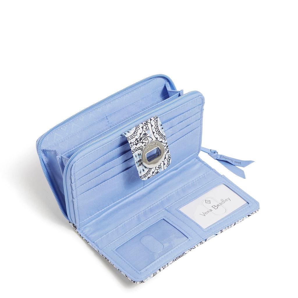 Outlet Campus Double ID Product Image