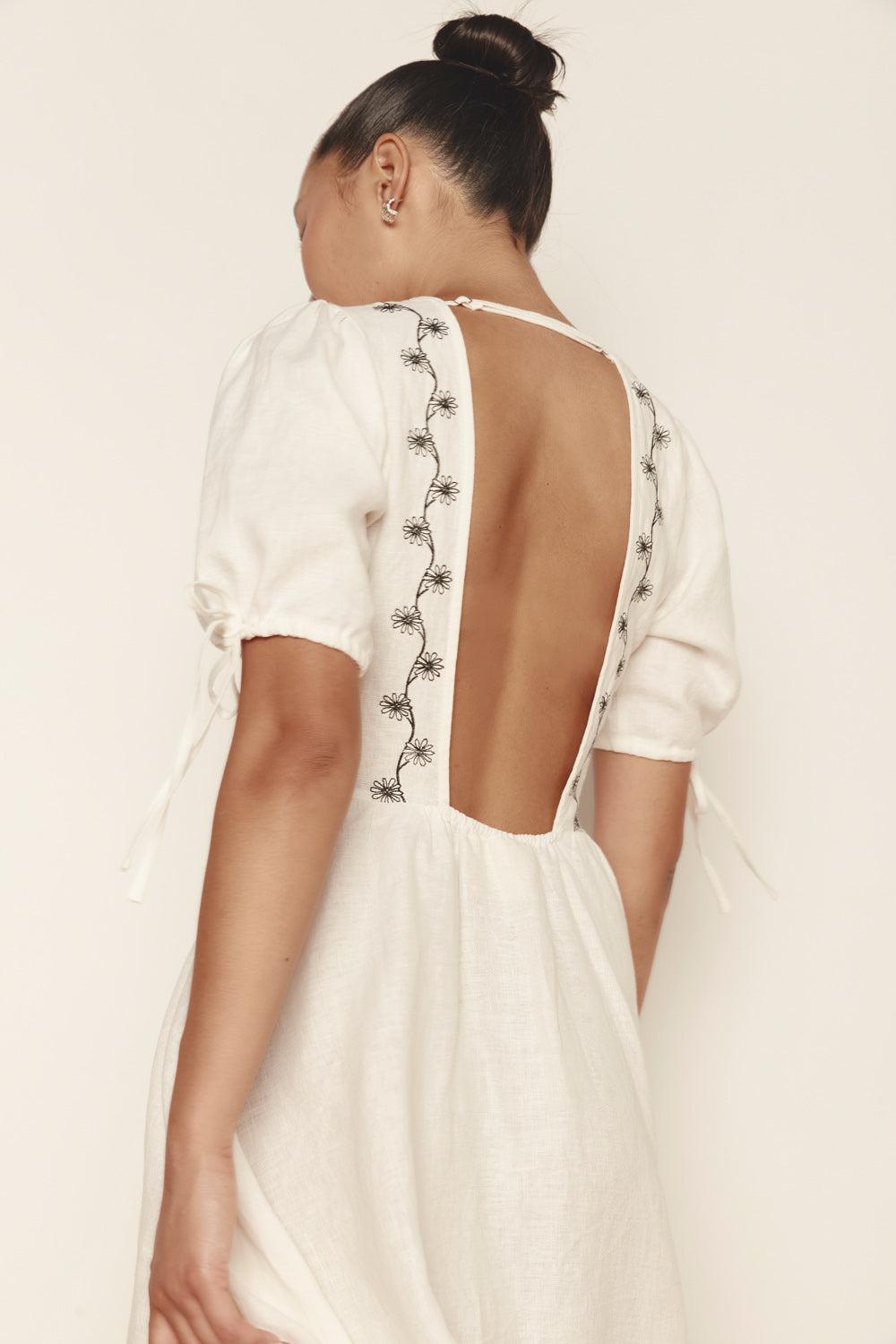 Lucy Linen Maxi Dress Daisy Product Image