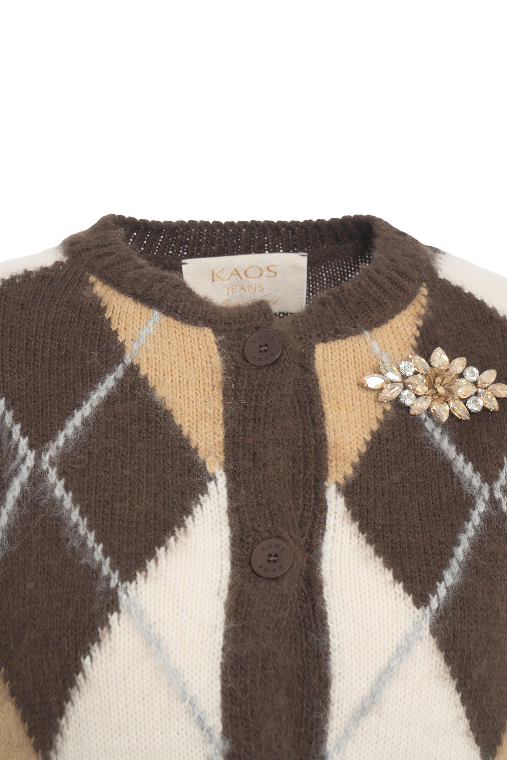 Cardigan with brooch Product Image