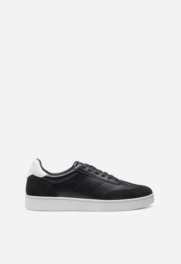 Men's Comfortable Low Top Sneaker Product Image